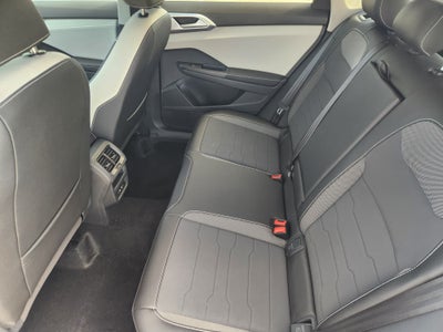 2027 Volkswagen Taos SE