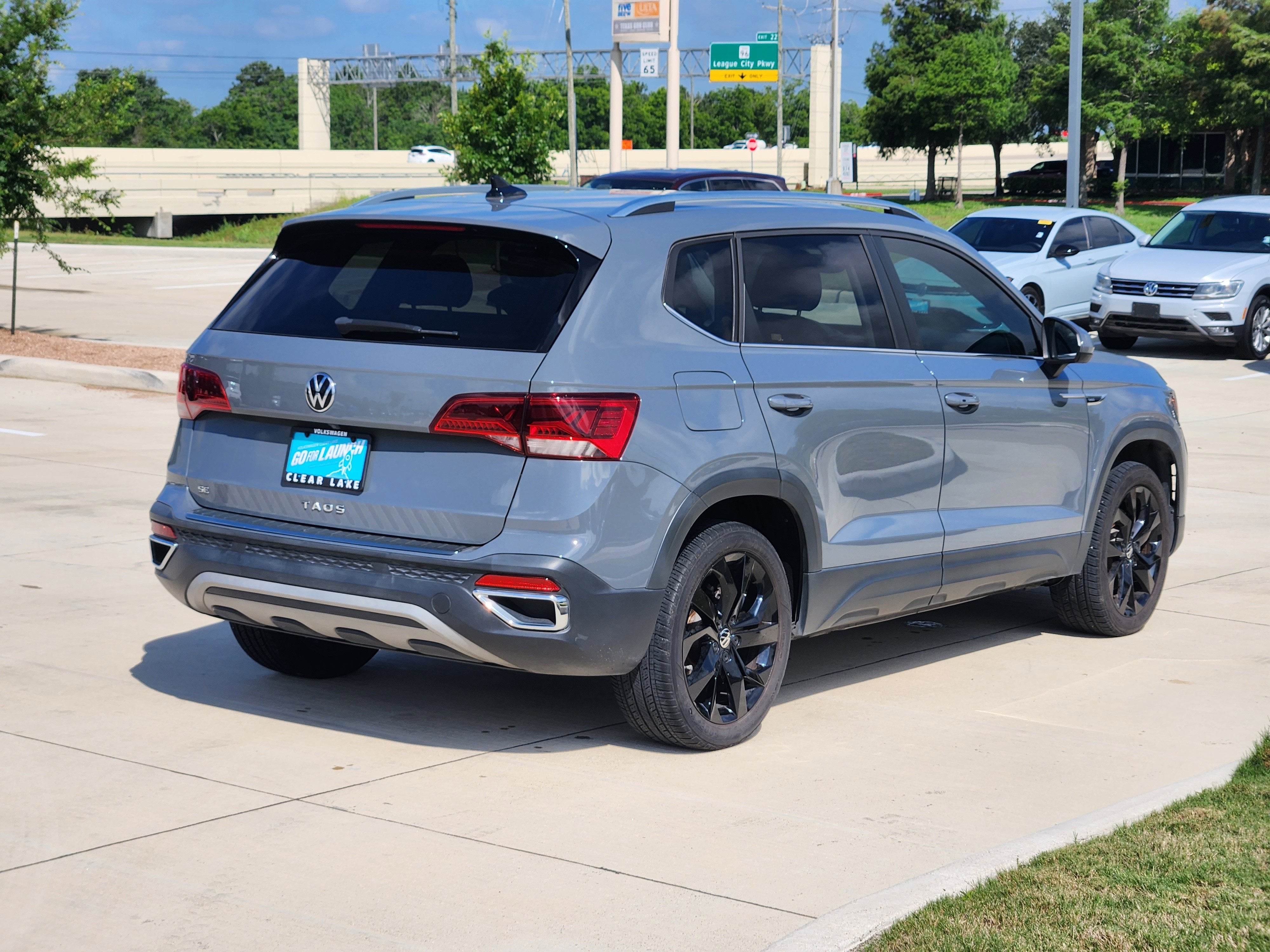 2023 Volkswagen Taos SE