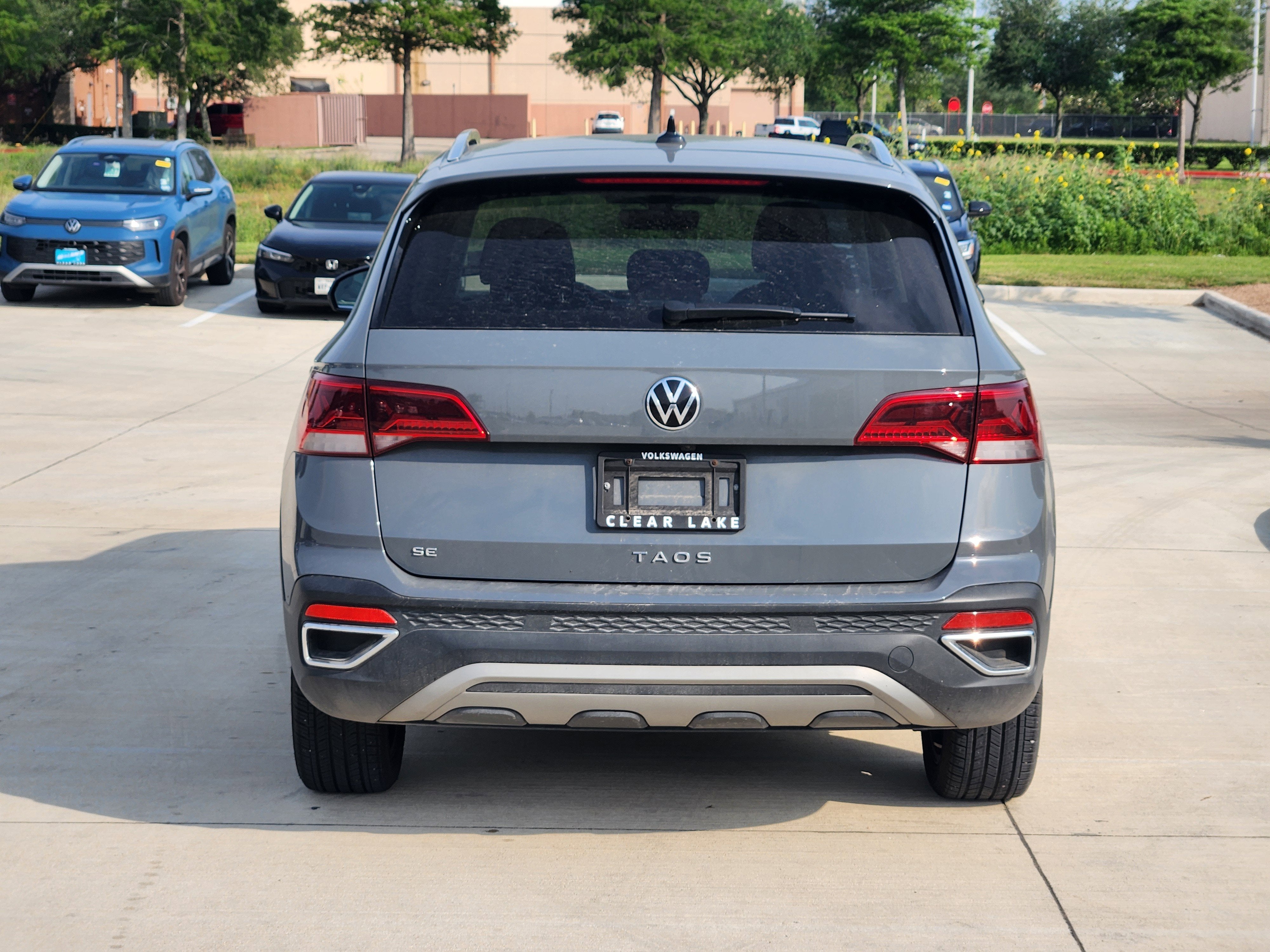 2024 Volkswagen Taos SE