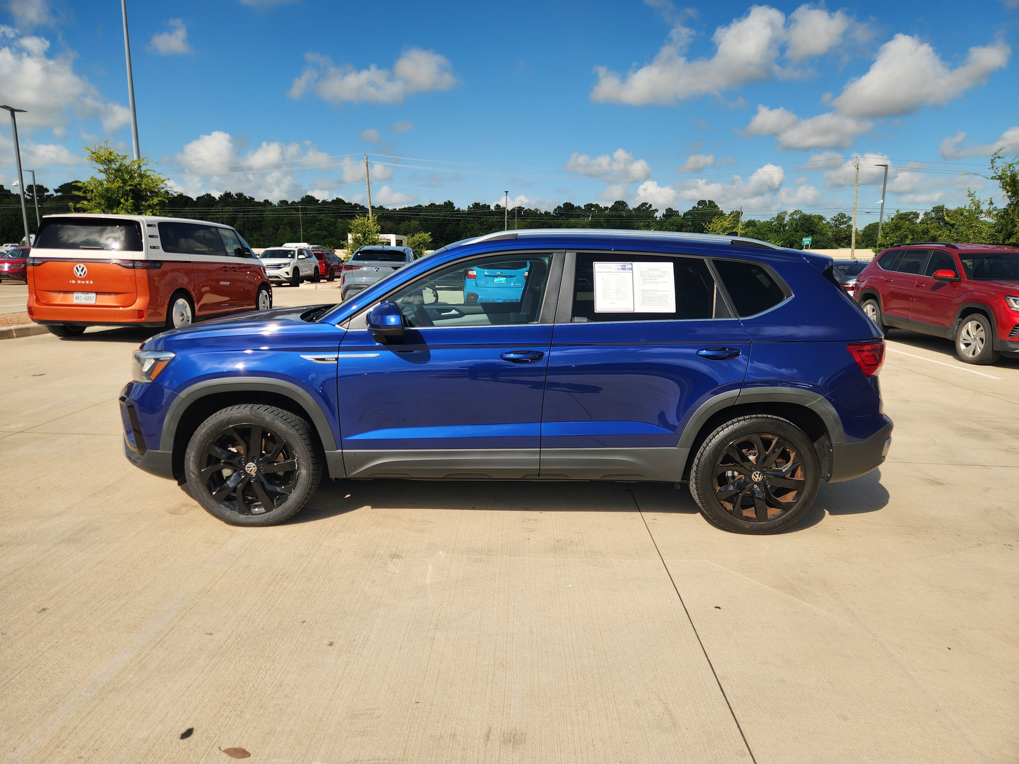 2023 Volkswagen Taos SE