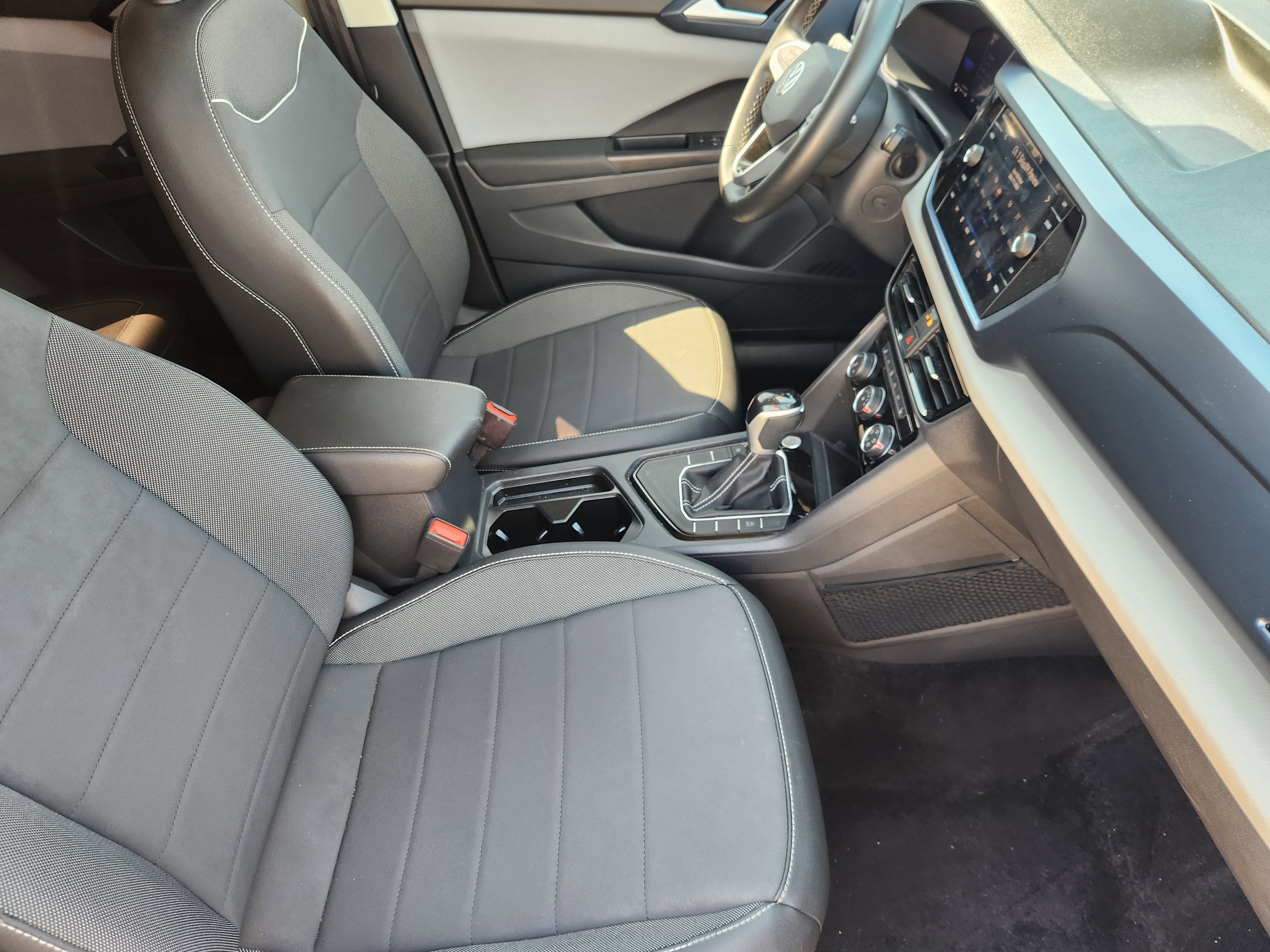 2023 Volkswagen Taos SE