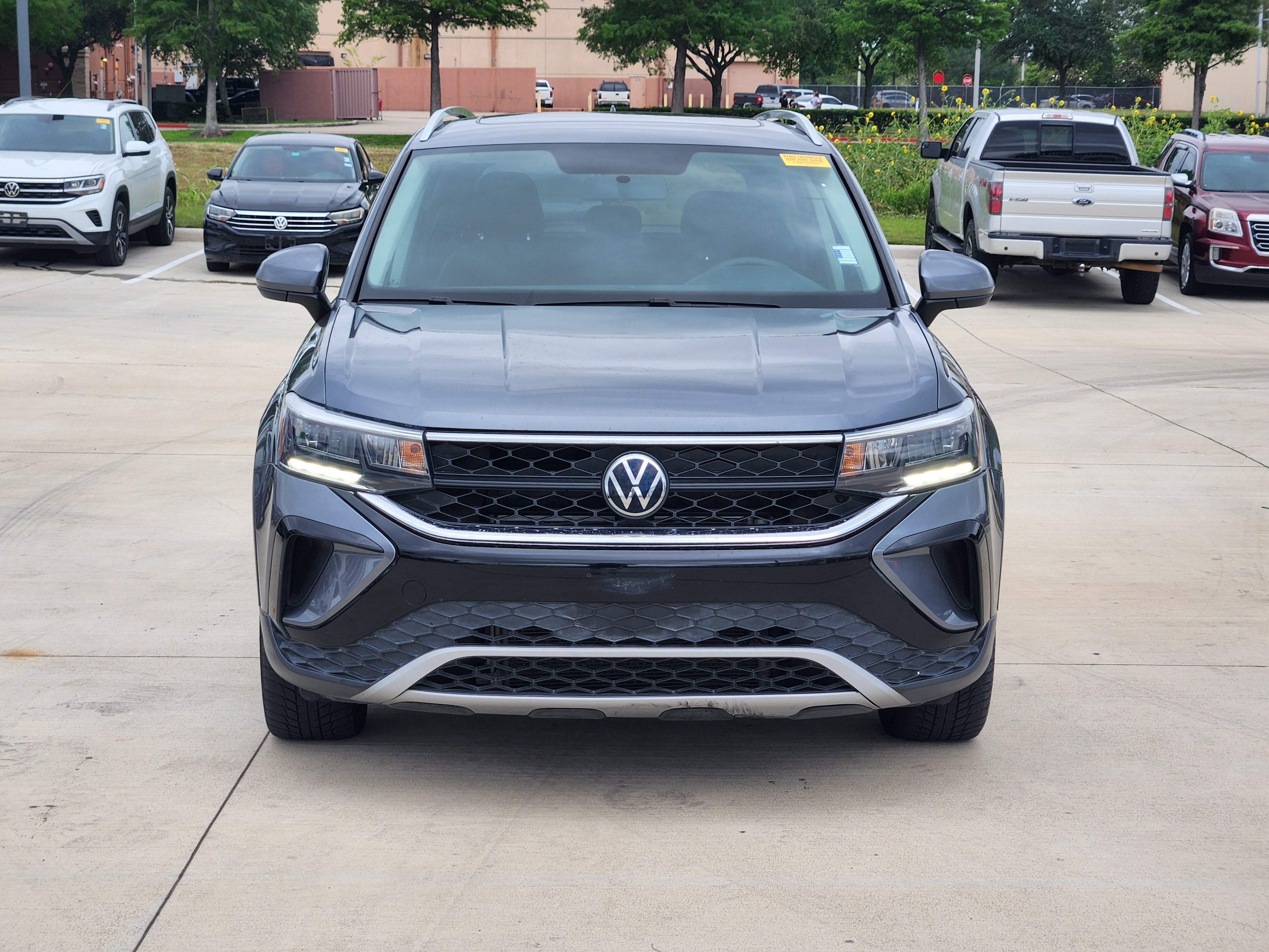 2022 Volkswagen Taos SE