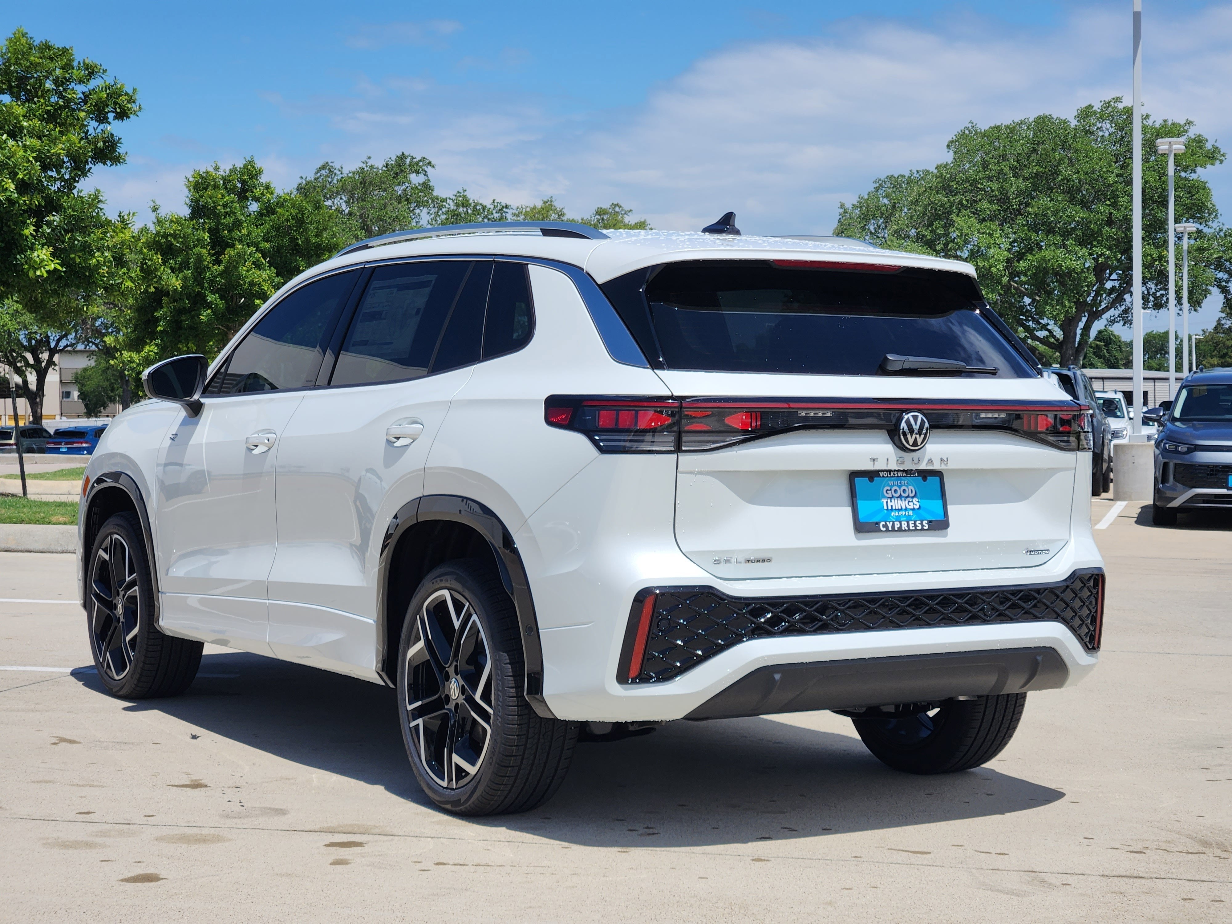 2026 Volkswagen Tiguan SEL R-Line Turbo