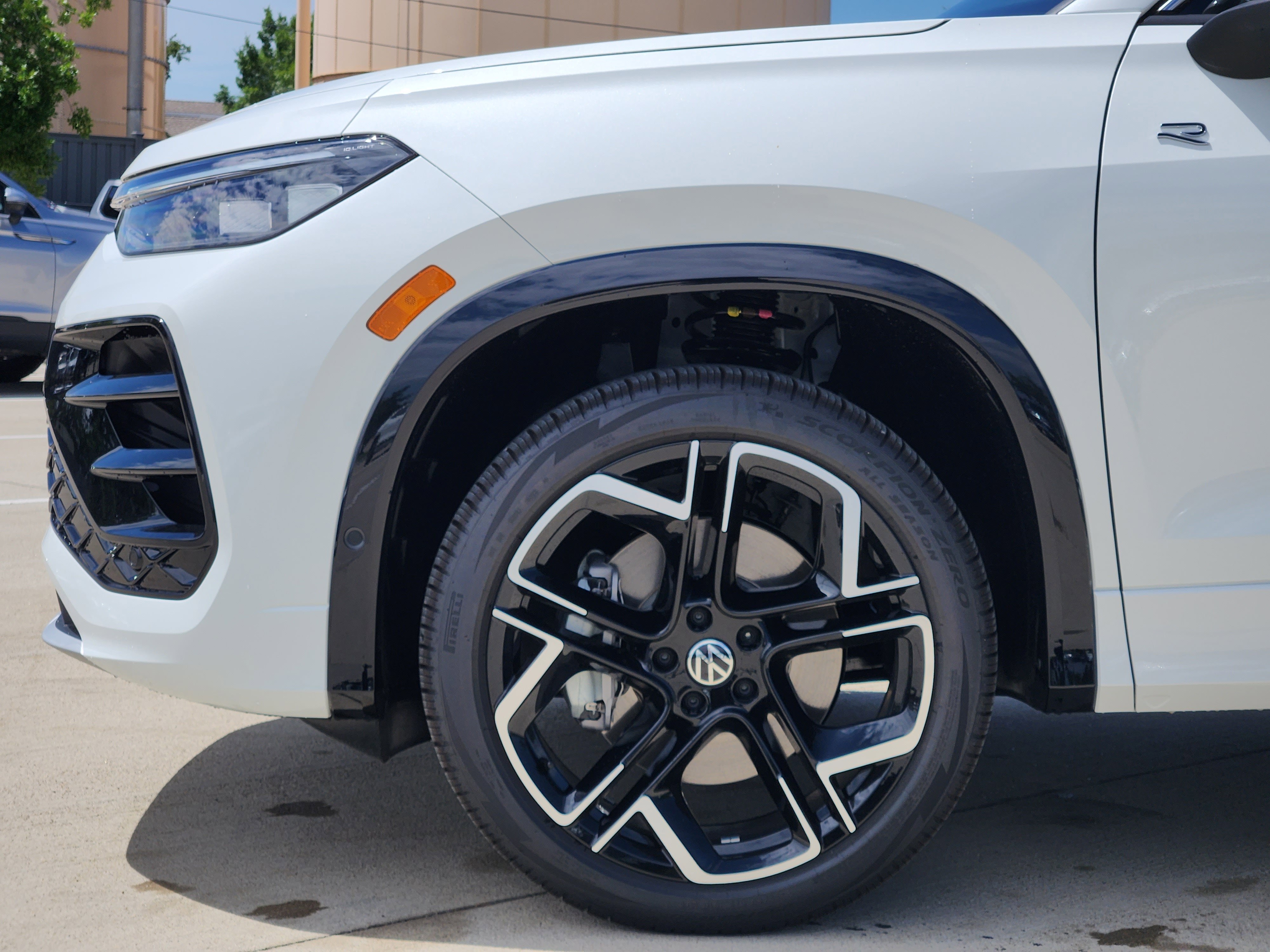 2026 Volkswagen Tiguan SEL R-Line Turbo