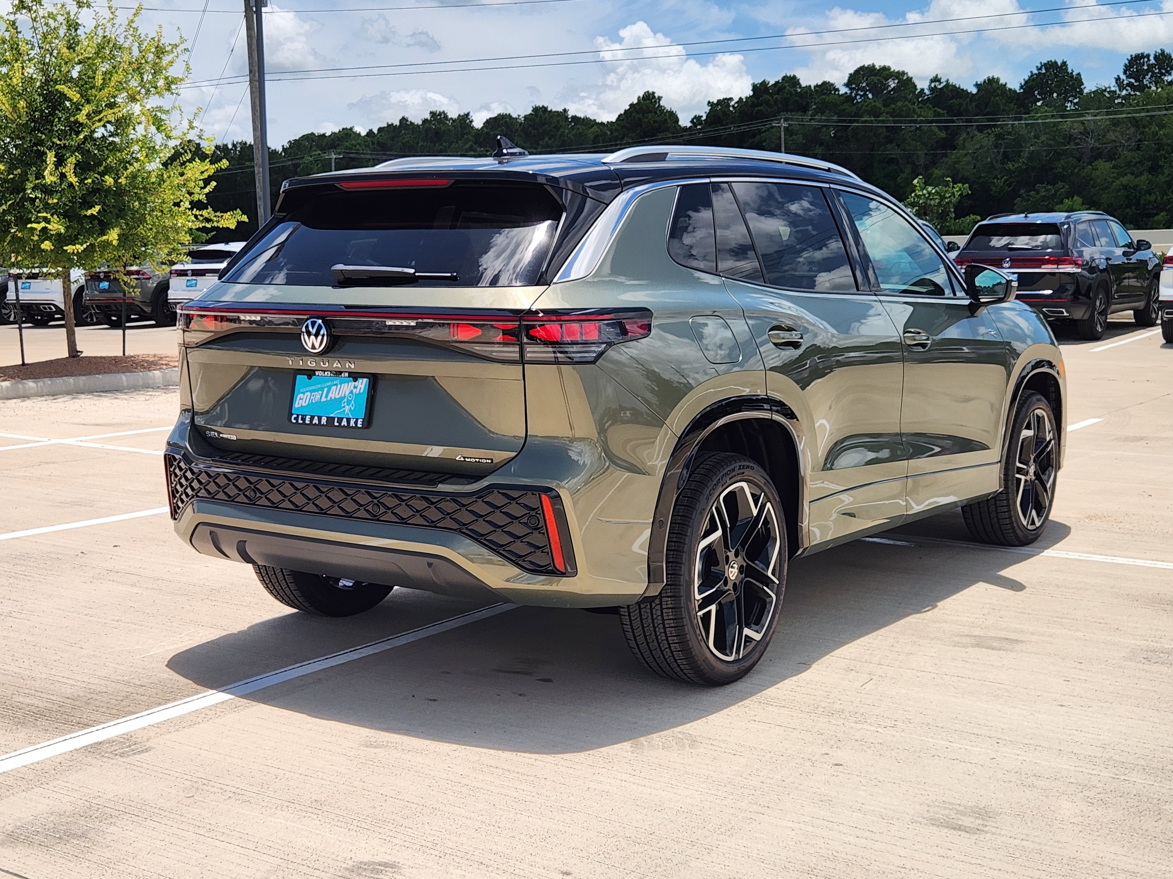 2026 Volkswagen Tiguan SEL R-Line Turbo