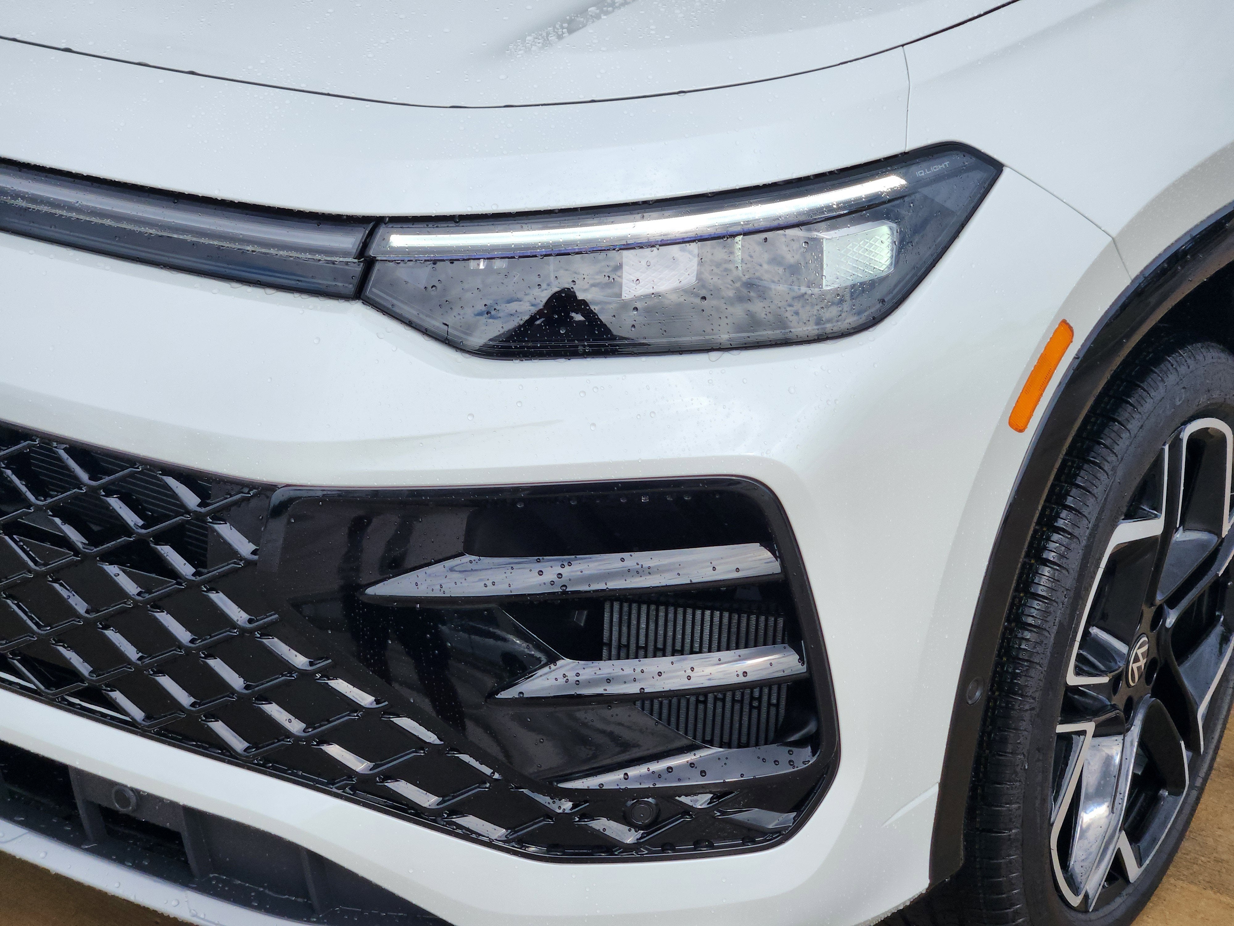 2026 Volkswagen Tiguan SEL R-Line Turbo