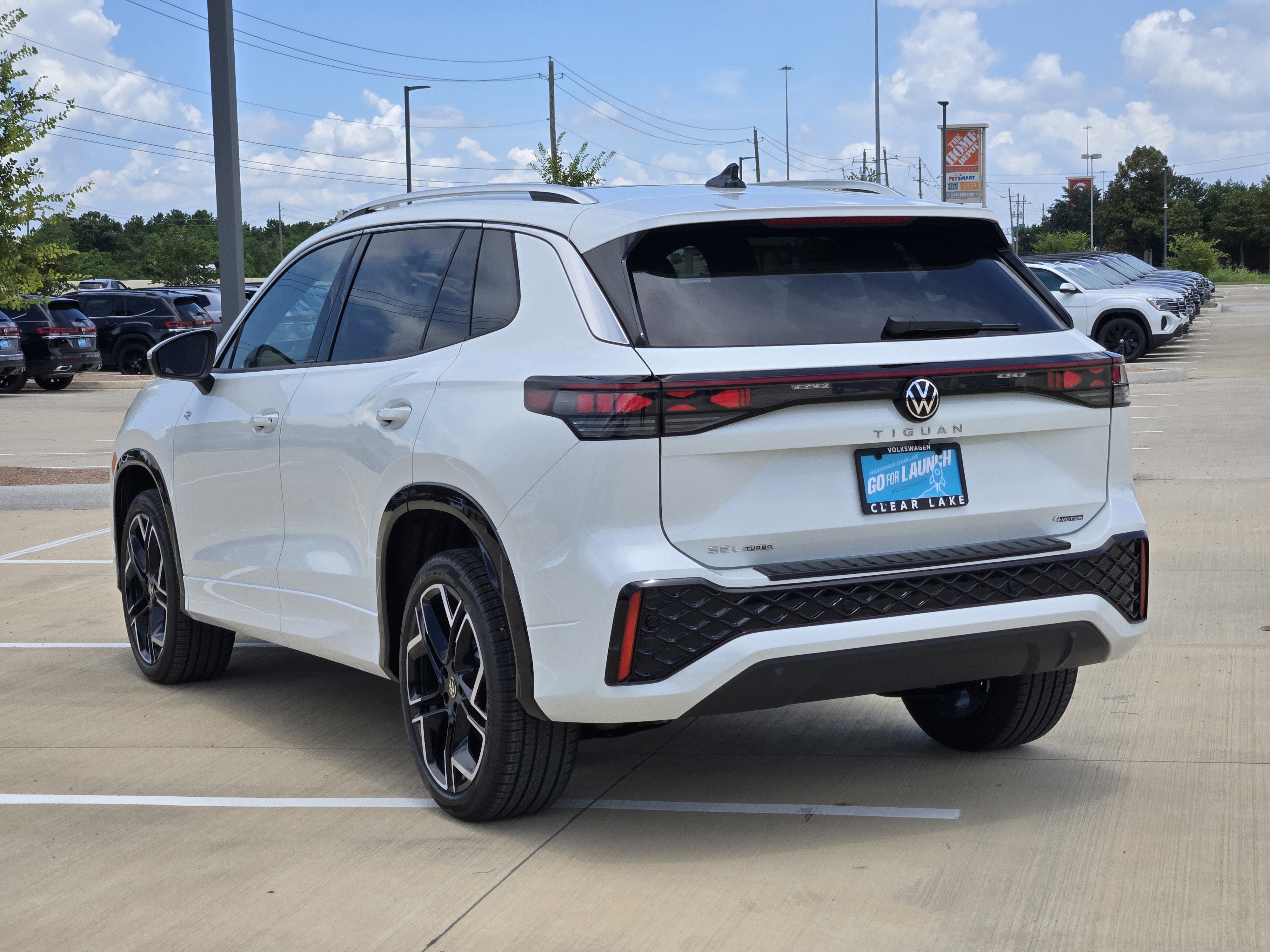 2026 Volkswagen Tiguan SEL R-Line Turbo