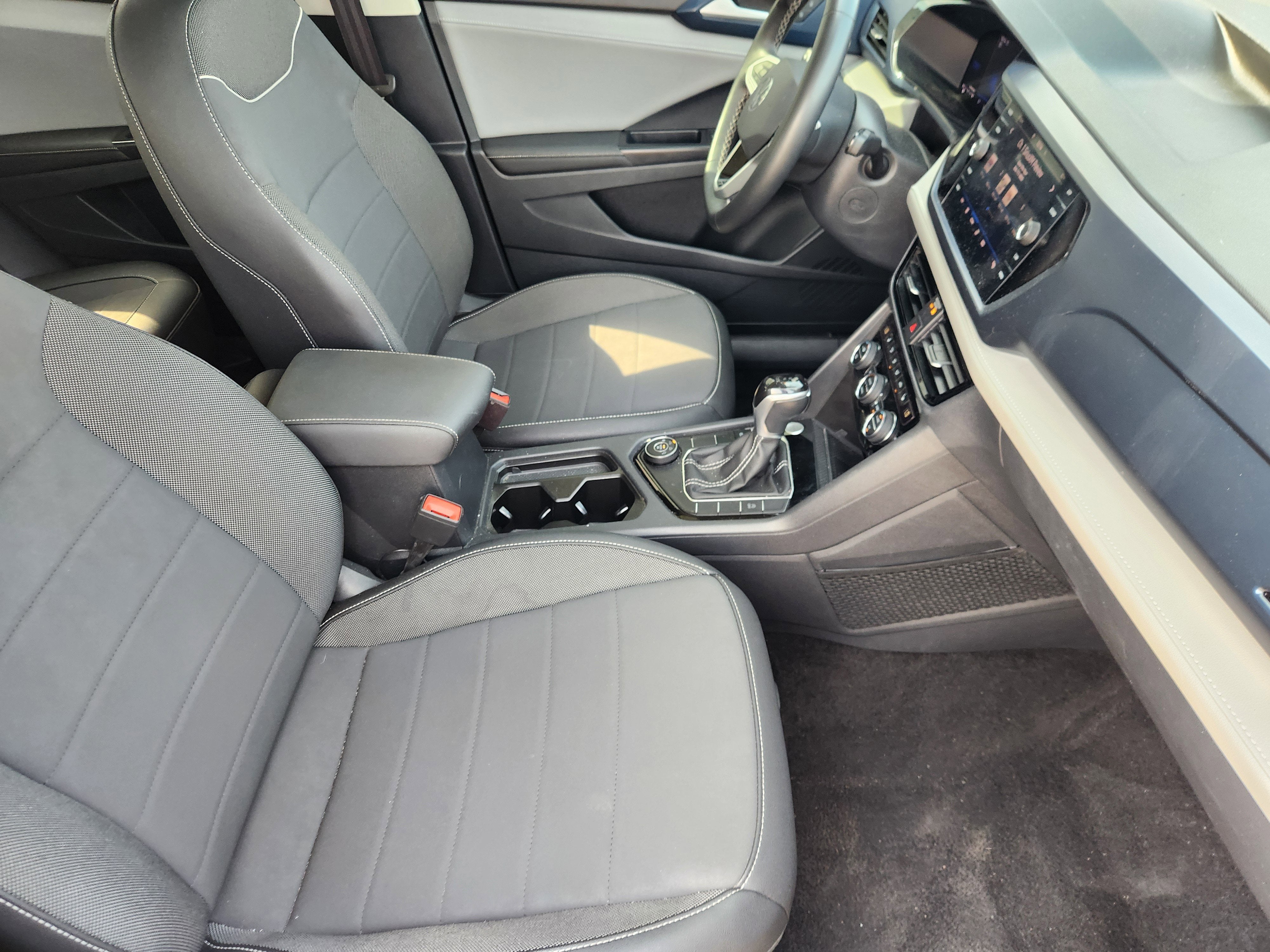 2024 Volkswagen Taos SE