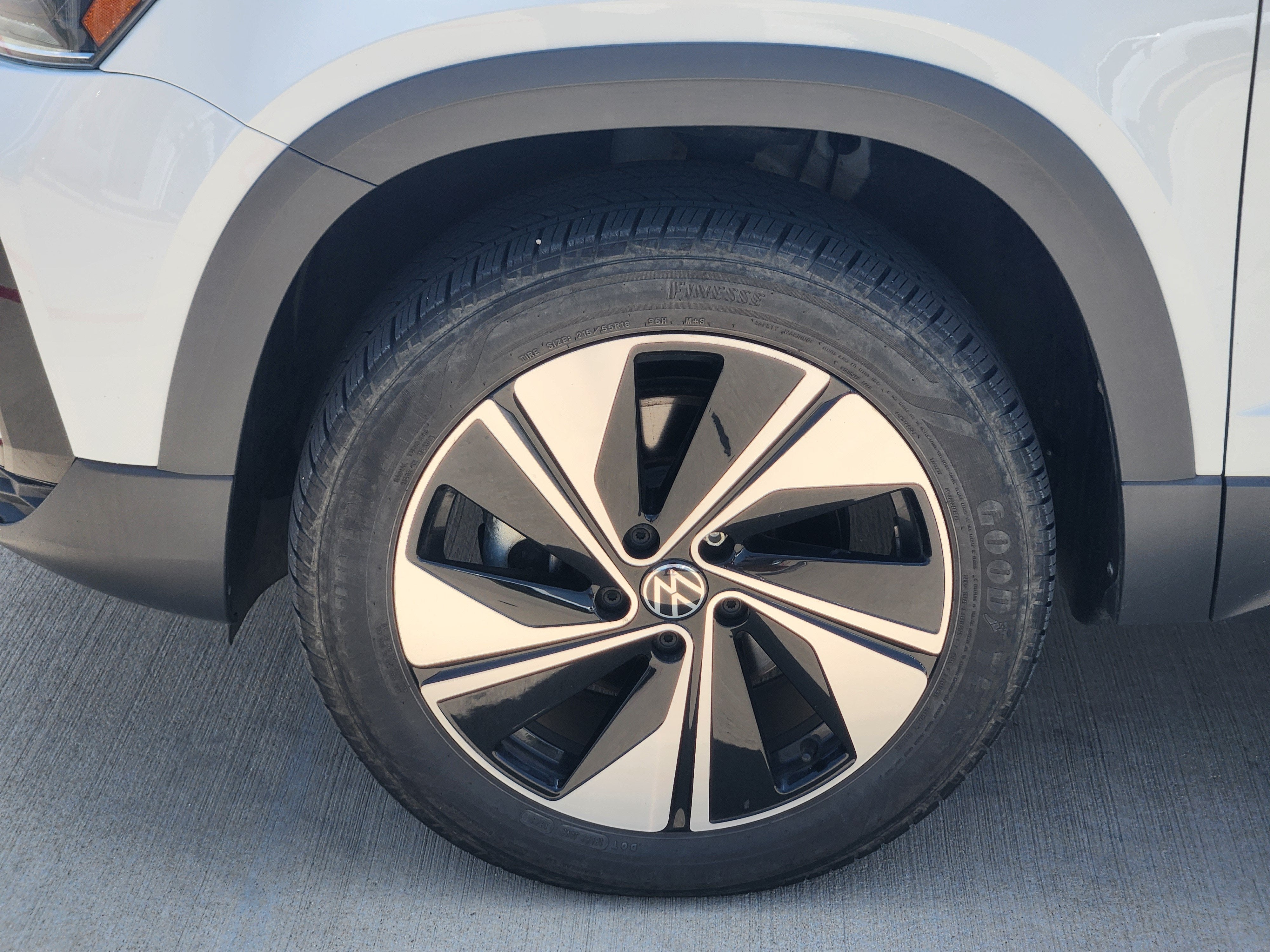 2024 Volkswagen Taos SE
