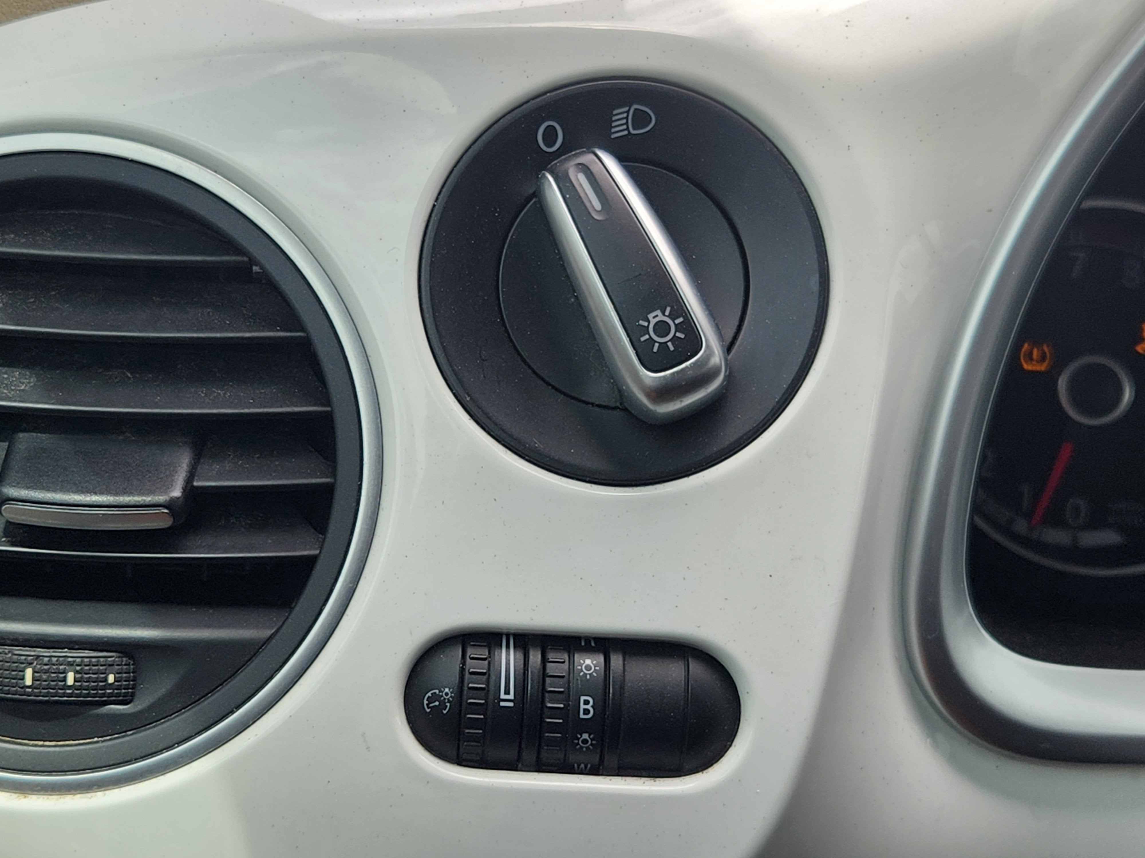 2014 Volkswagen Beetle Convertible 1.8T