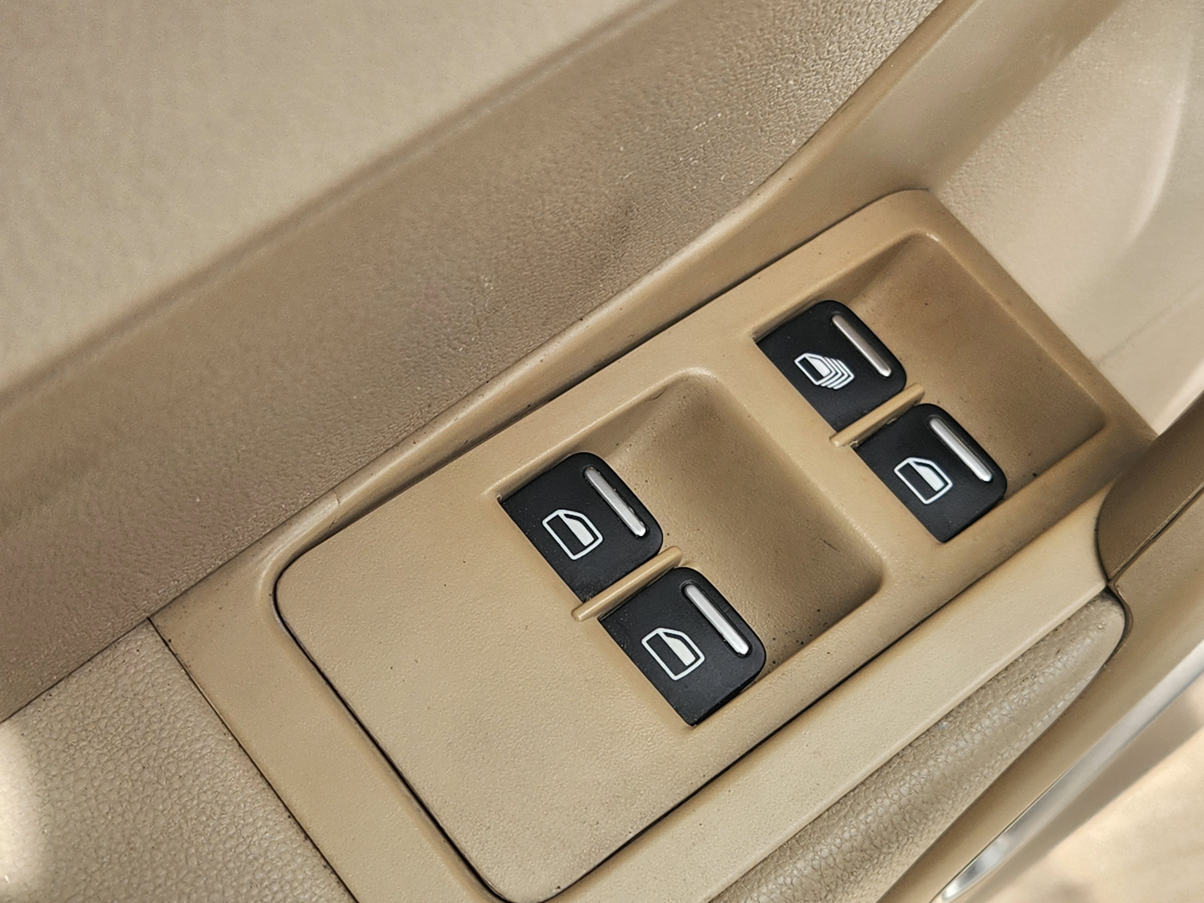 2014 Volkswagen Beetle Convertible 1.8T