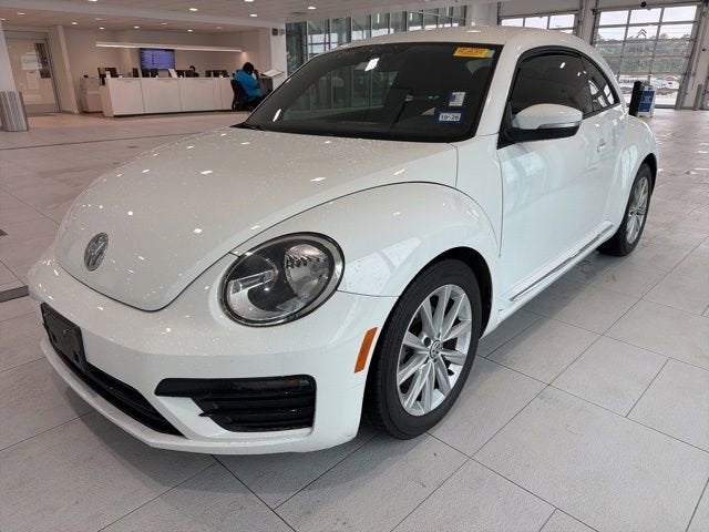 2018 Volkswagen Beetle 2.0T S Auto's photo