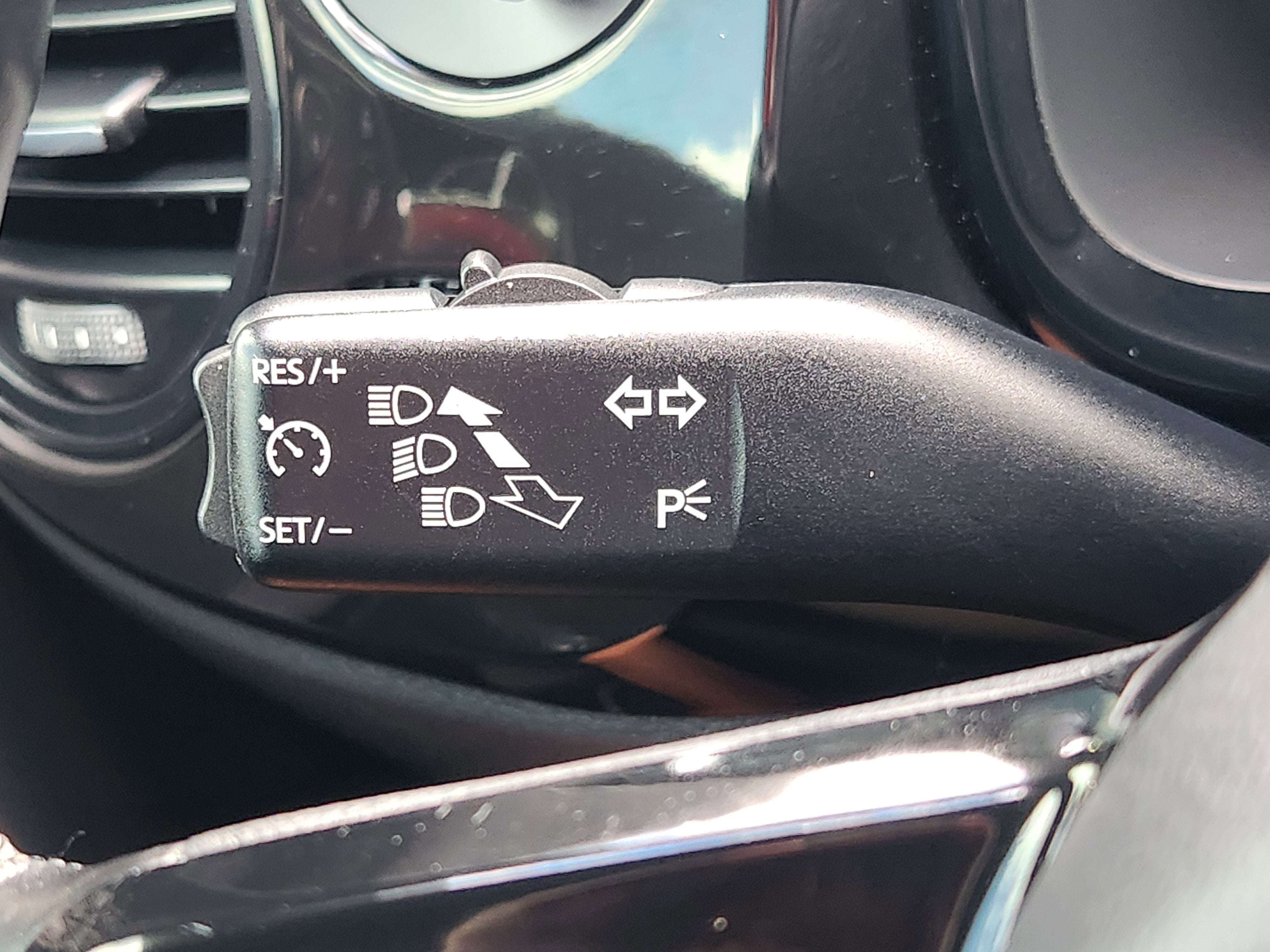 2018 Volkswagen Beetle S