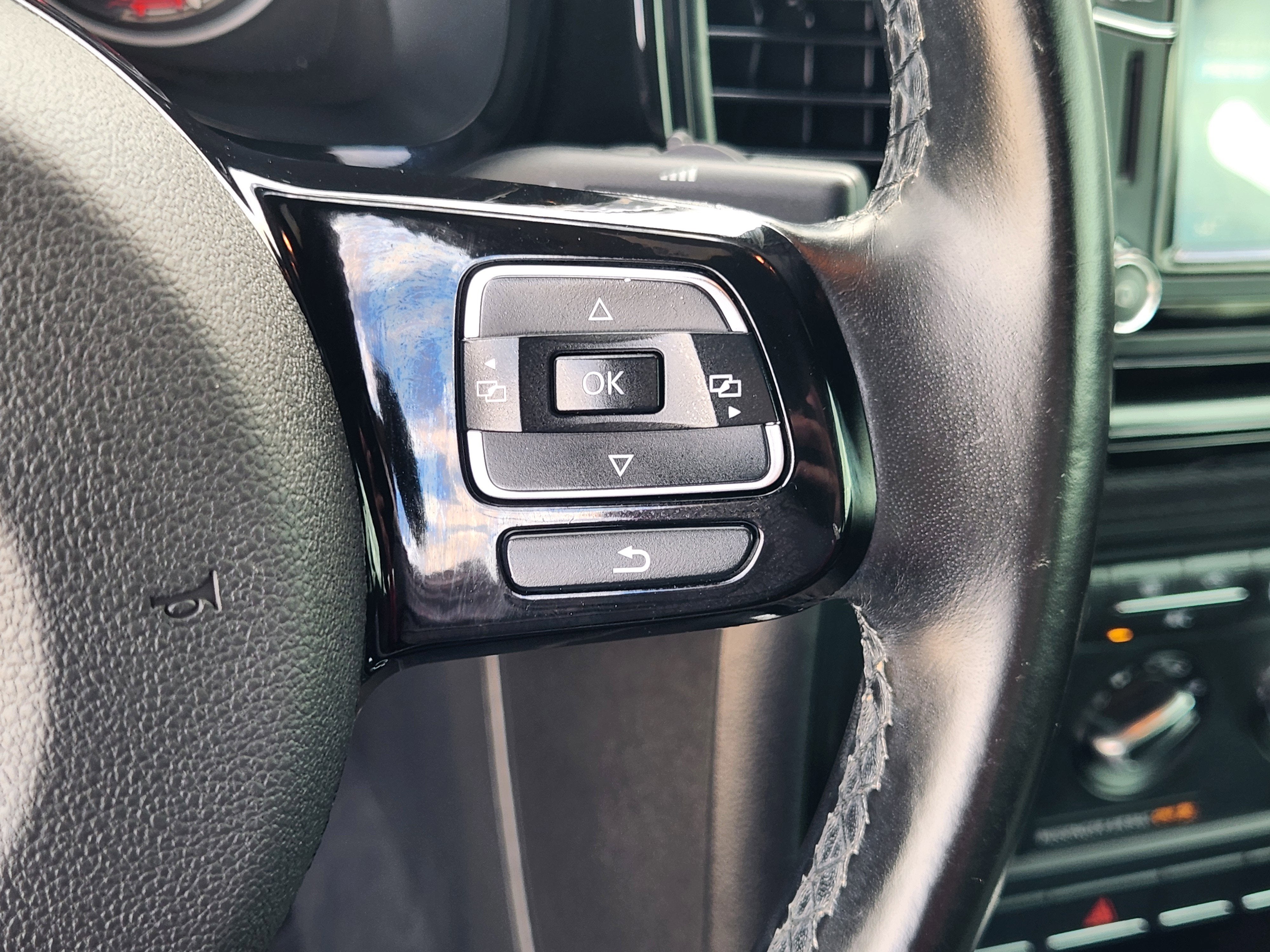 2018 Volkswagen Beetle S