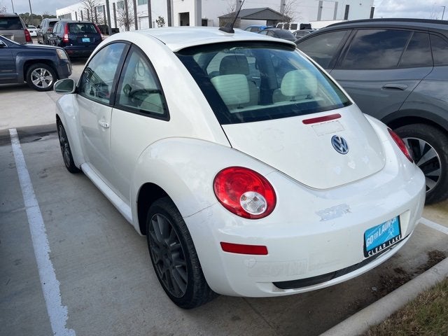 Used 2008 Volkswagen New Beetle Triple White with VIN 3VWFG31C98M510692 for sale in League City, TX