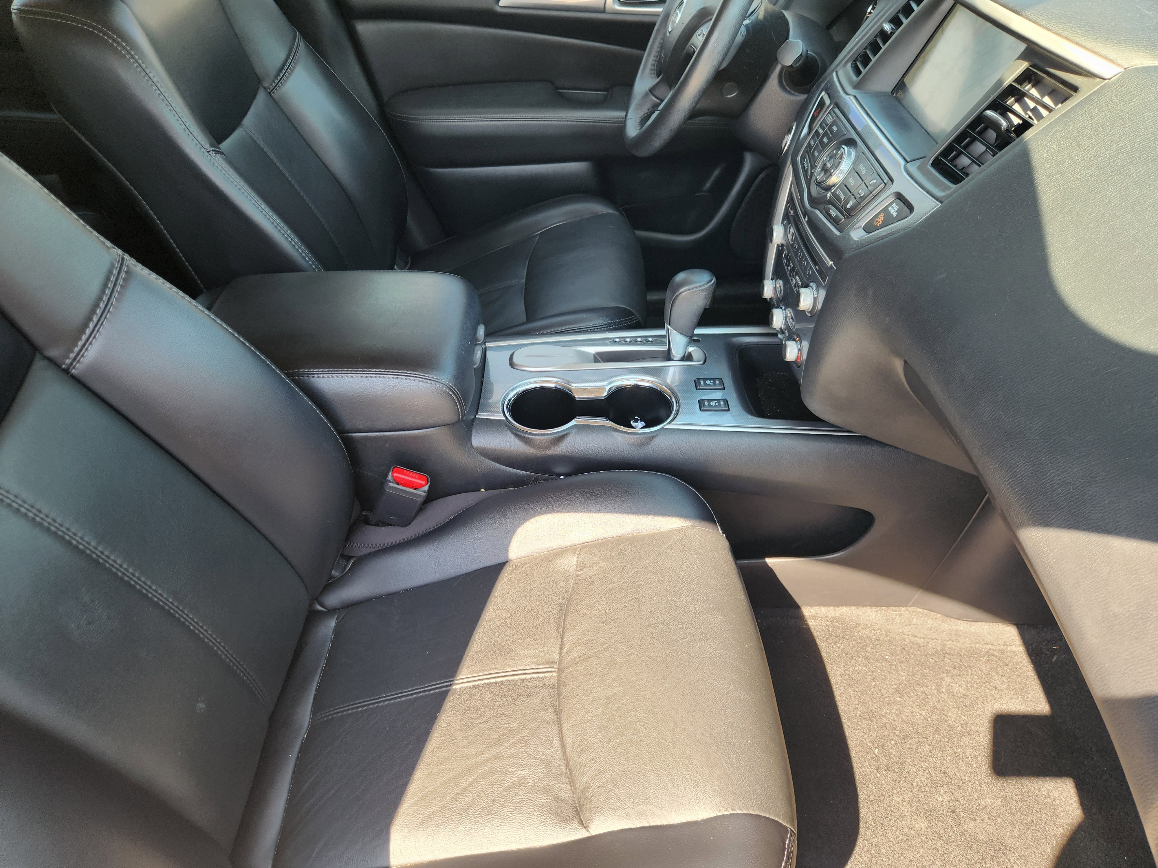 2020 Nissan Pathfinder SL