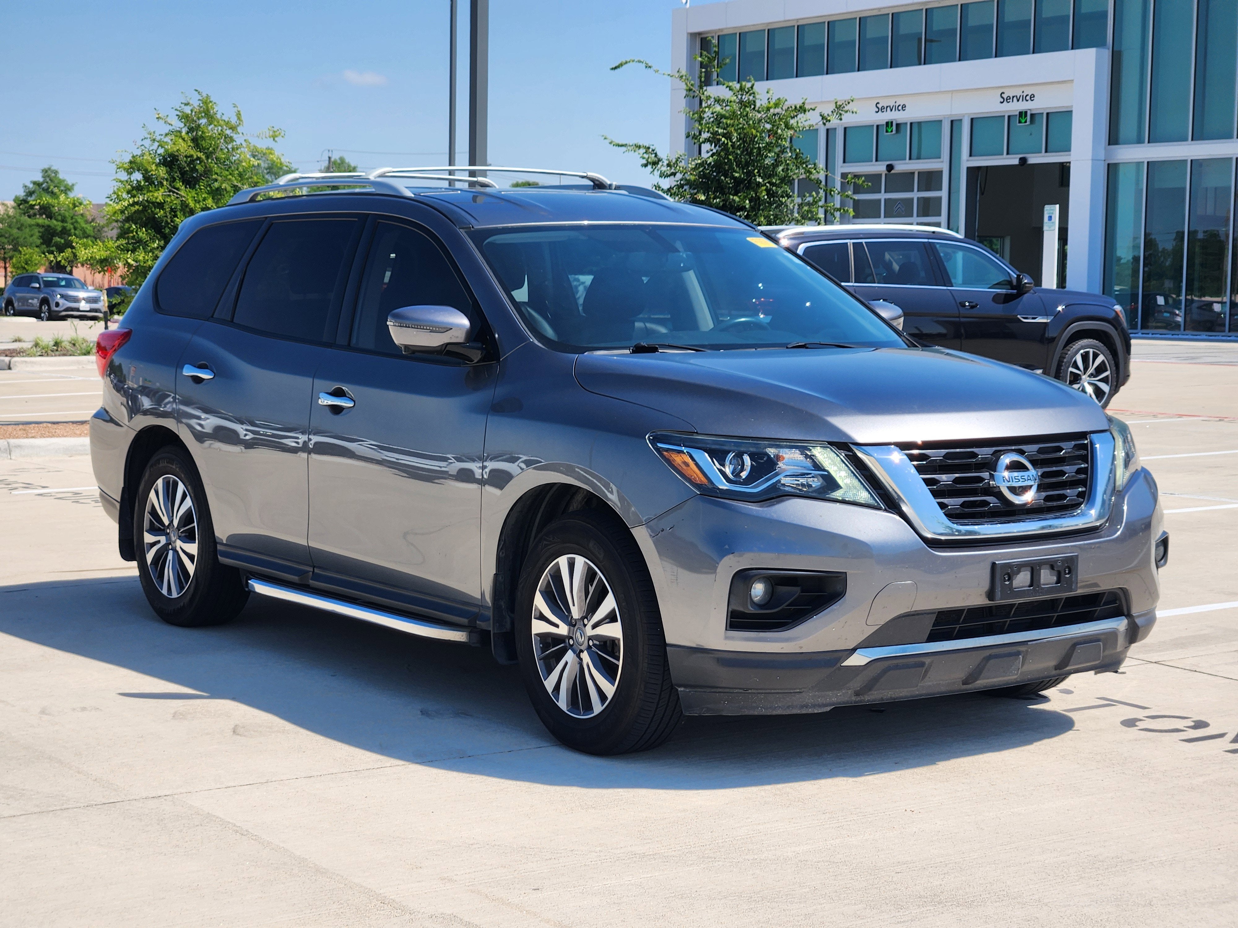 2020 Nissan Pathfinder SL