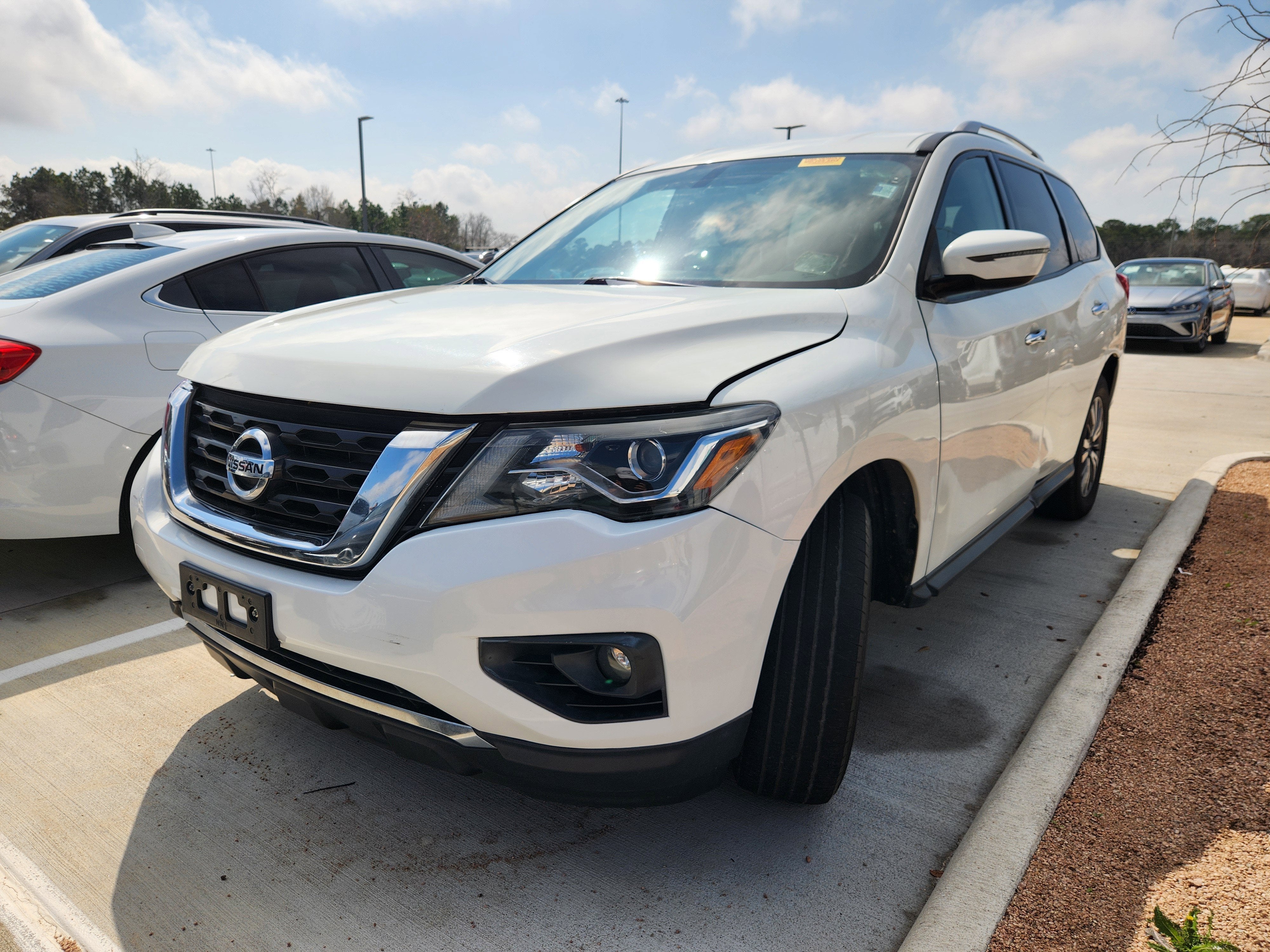 2019 Nissan Pathfinder SV