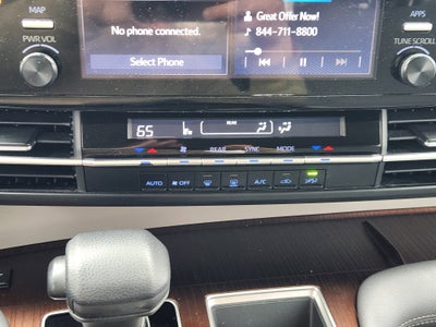 2022 Toyota Sienna LE