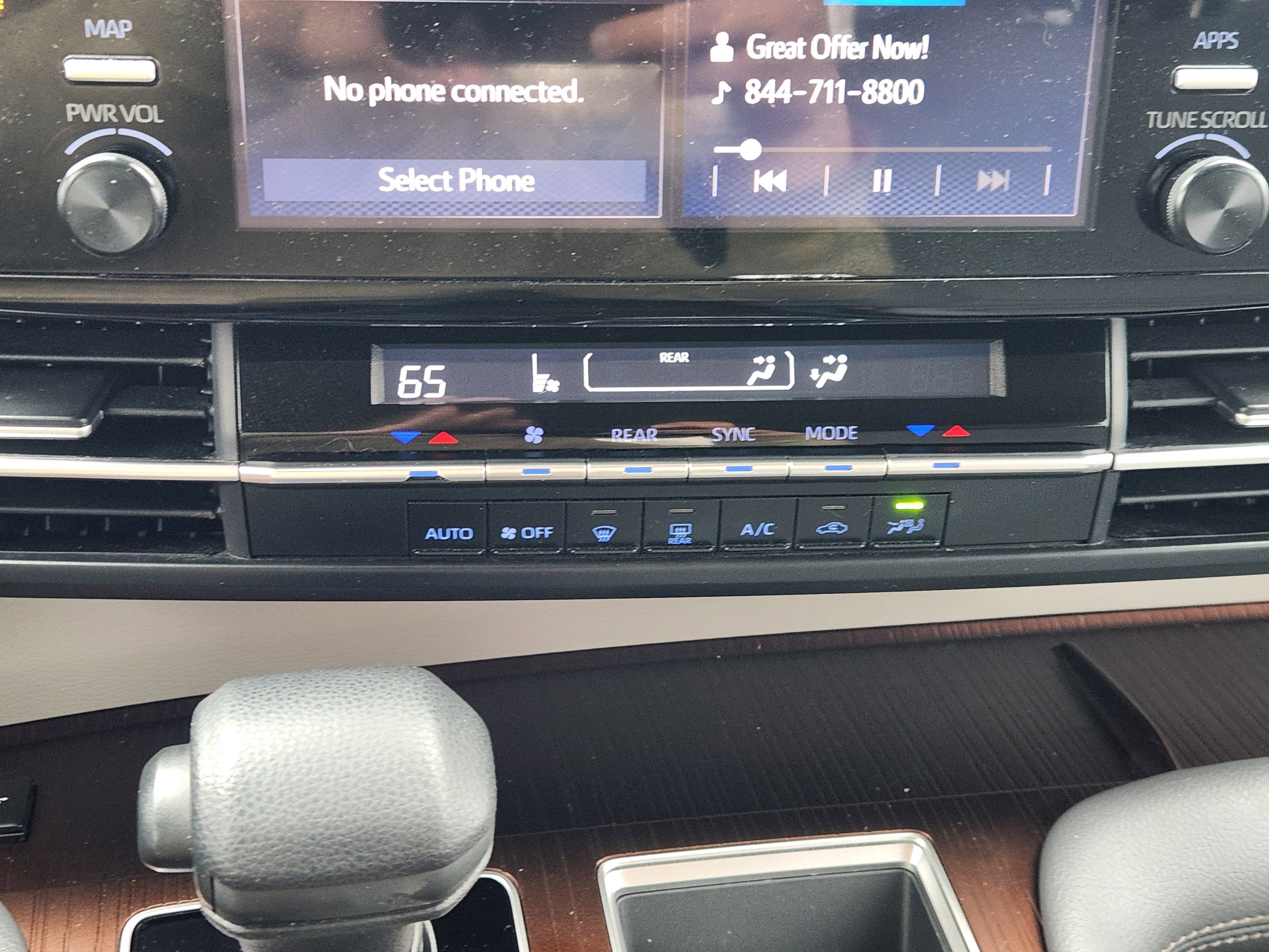 2022 Toyota Sienna LE