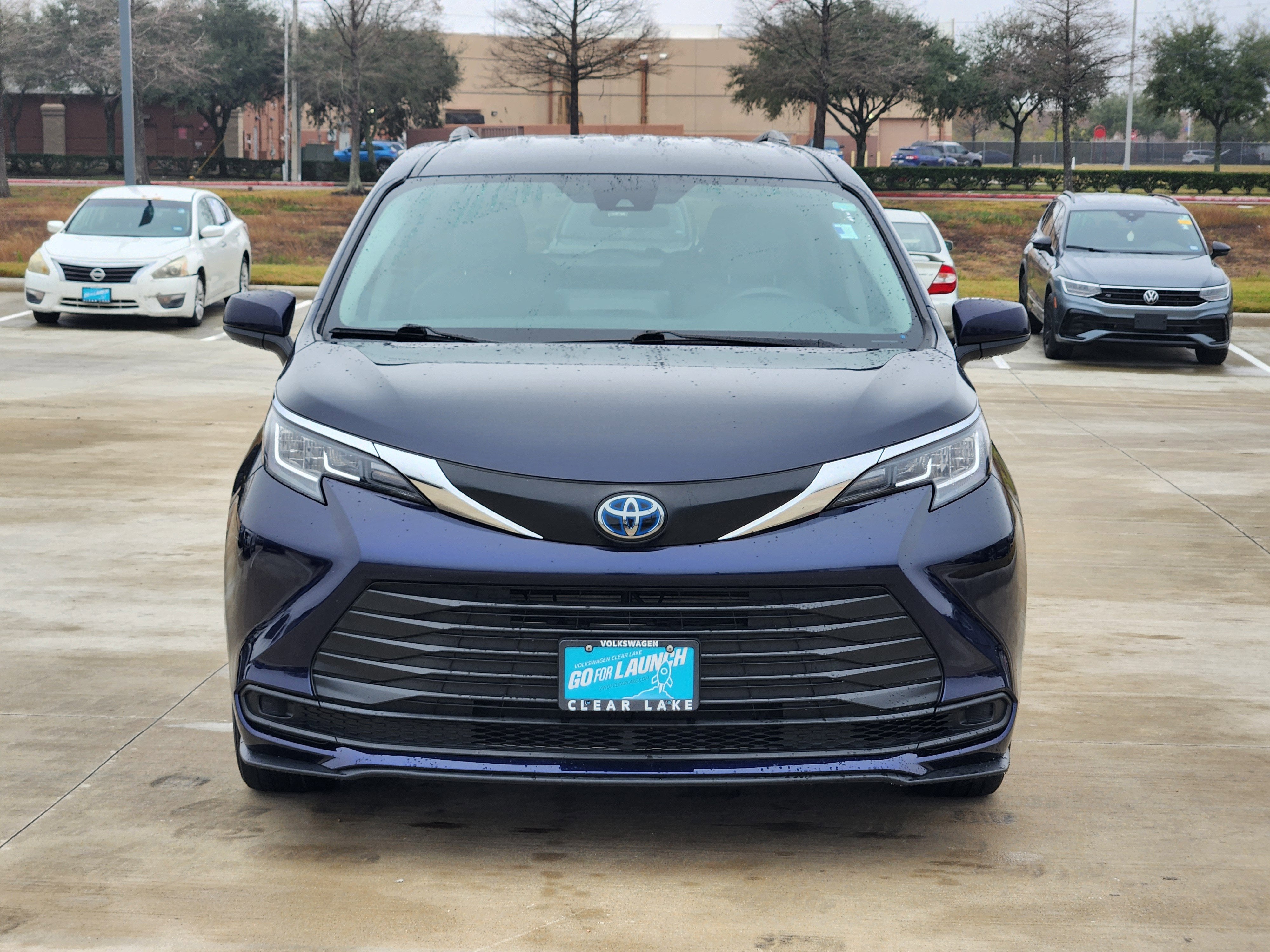 2022 Toyota Sienna LE