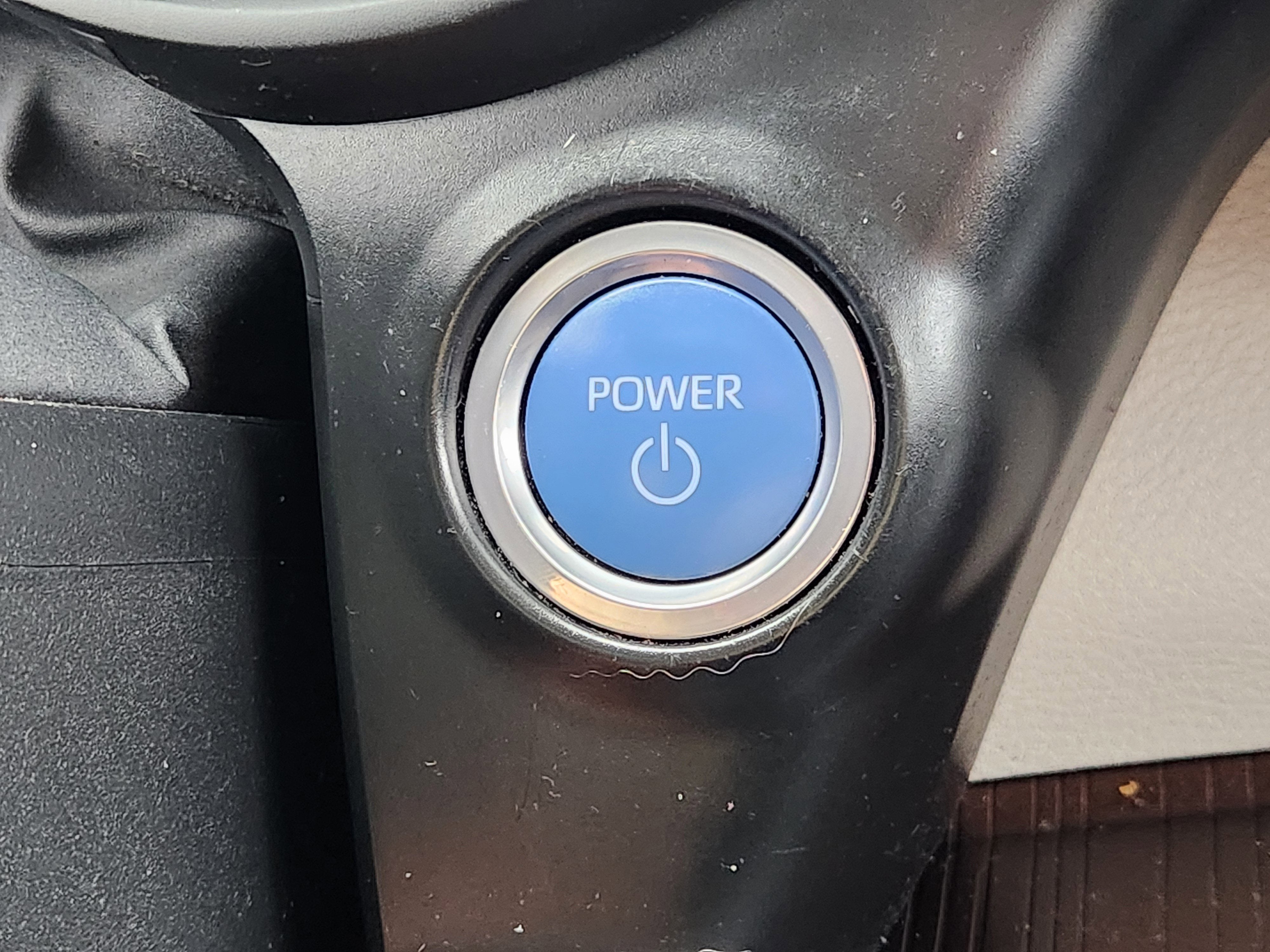 2022 Toyota Sienna LE