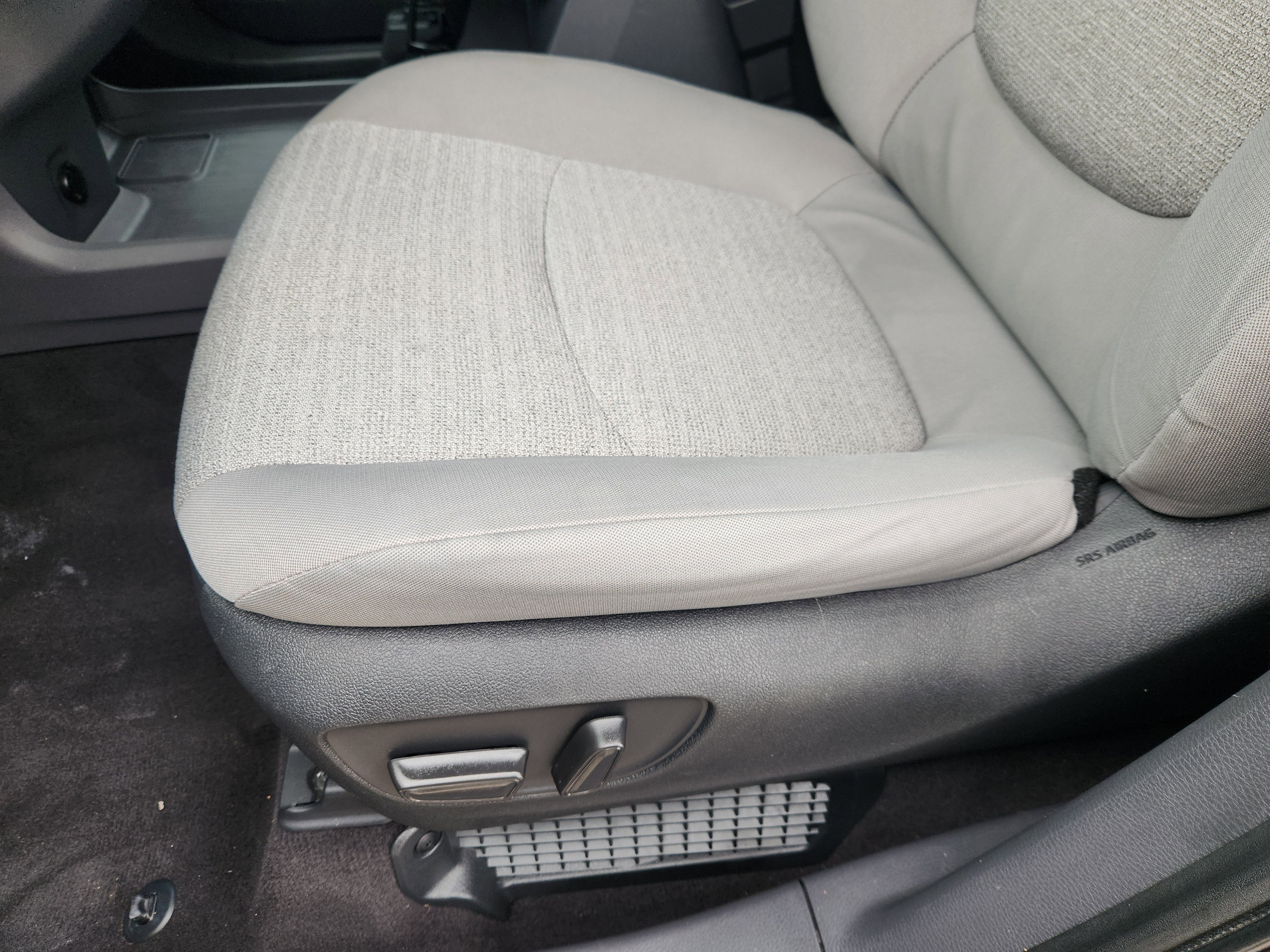 2022 Toyota Sienna LE