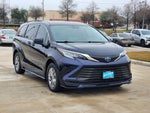 2022 Toyota Sienna LE