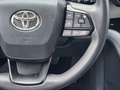 2022 Toyota Sienna LE