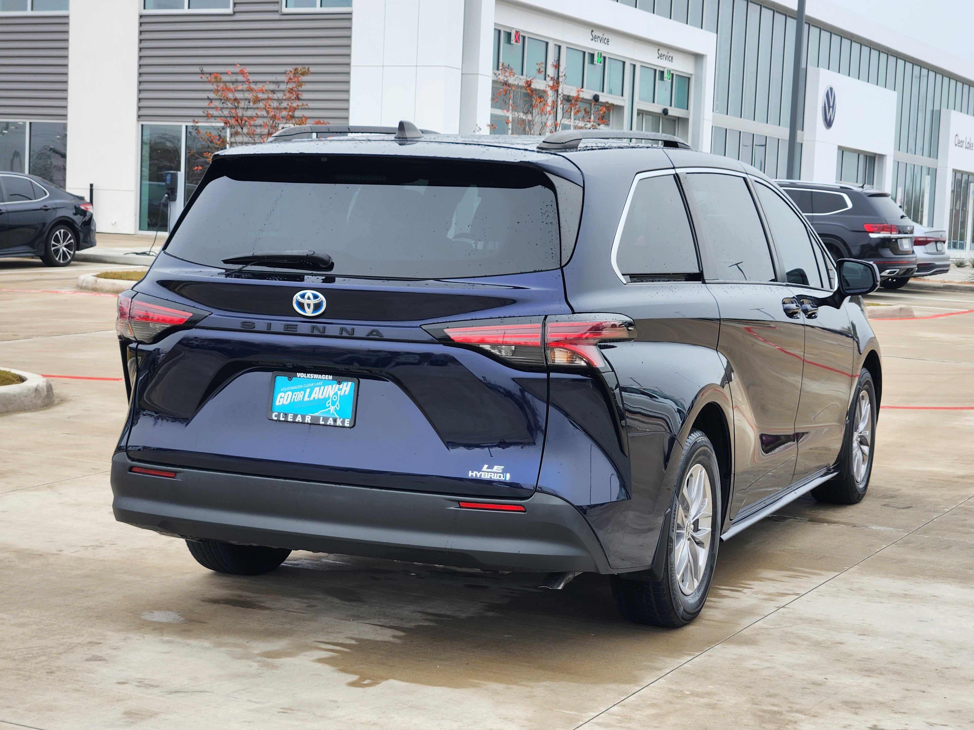 2022 Toyota Sienna LE