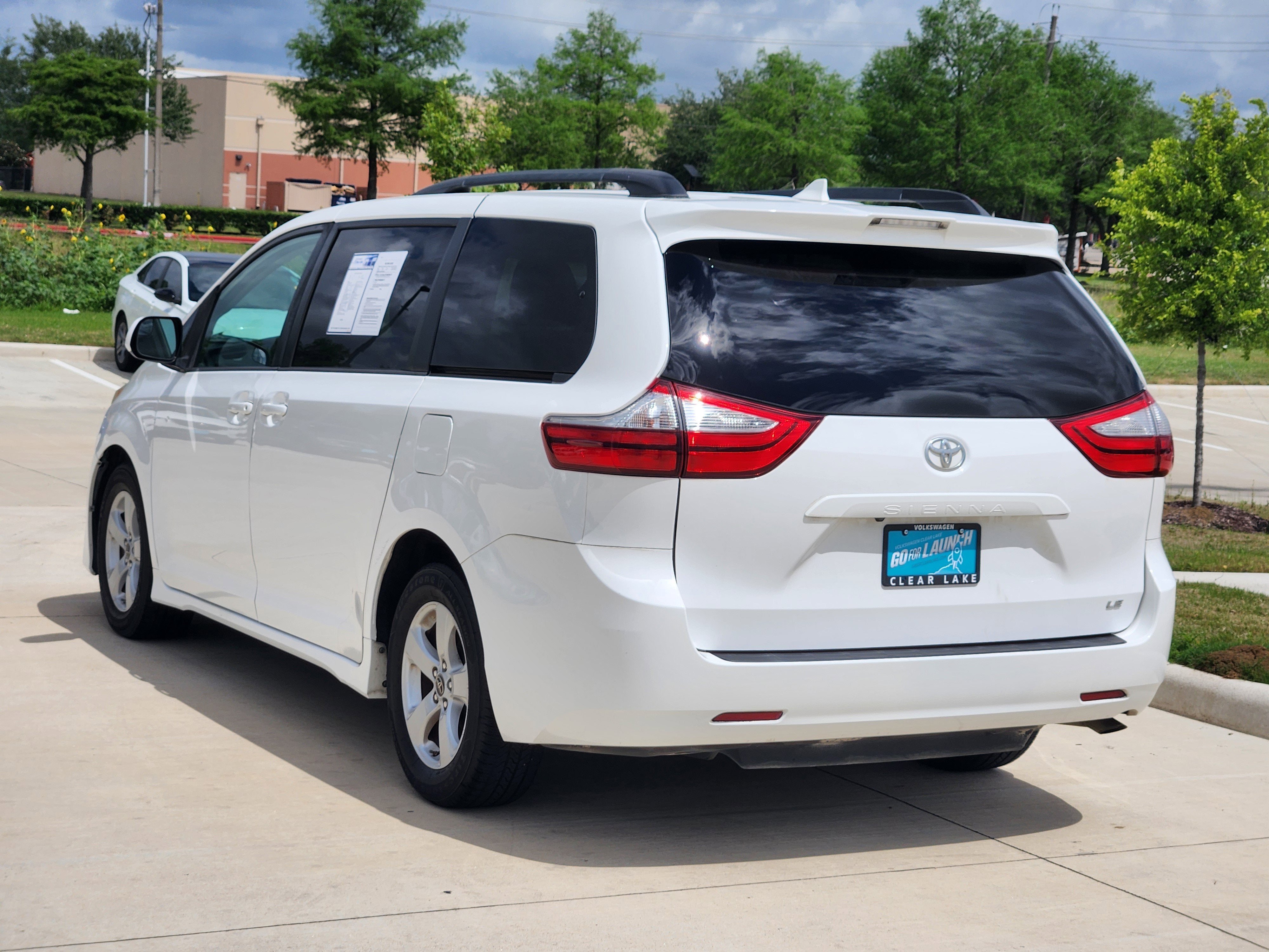 2019 Toyota Sienna LE