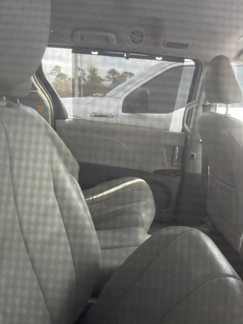 2013 Toyota Sienna Ltd