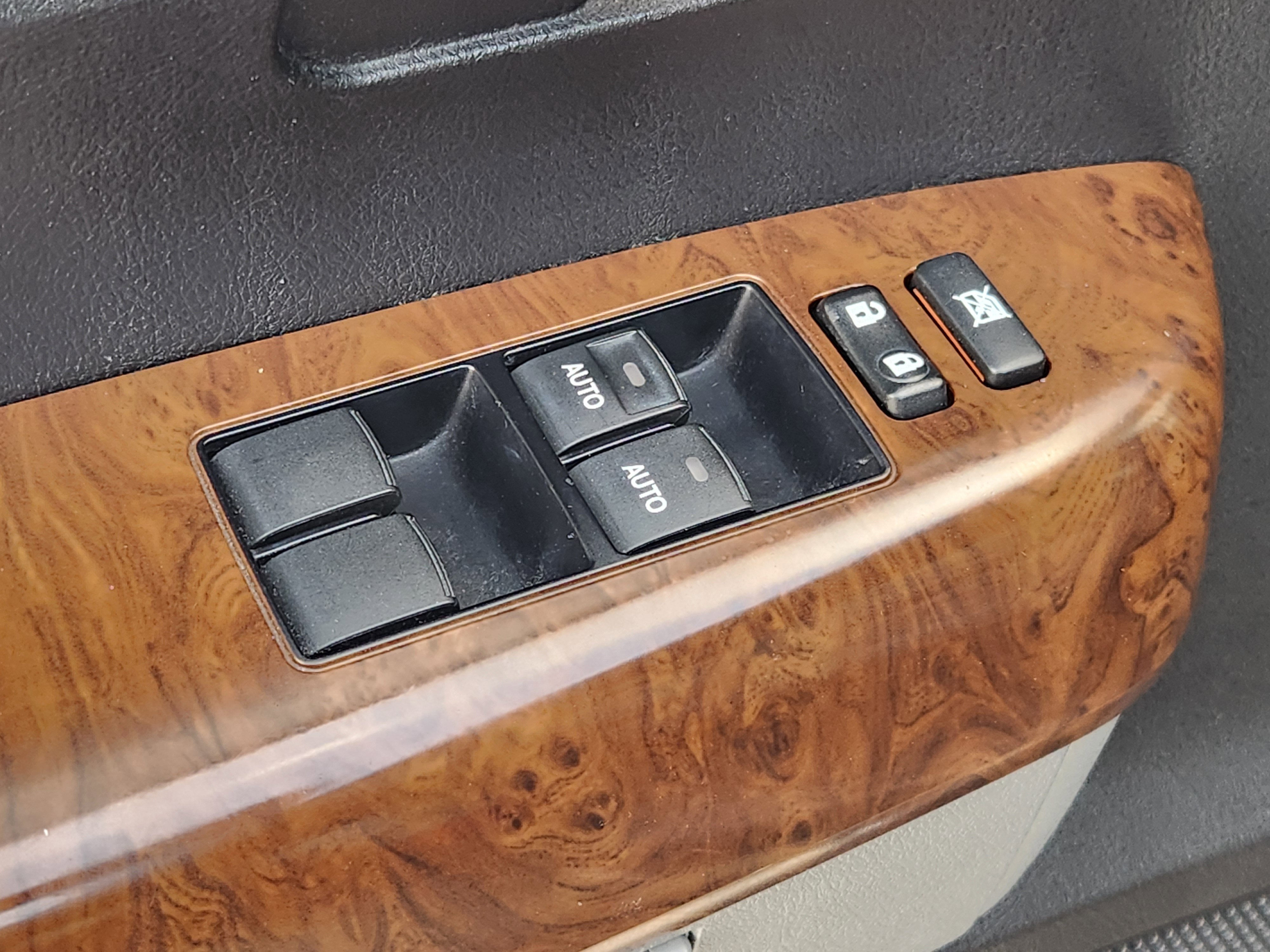 2013 Toyota Tundra 2WD Truck Platinum