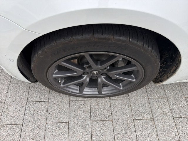2020 Tesla Model 3 Standard Range