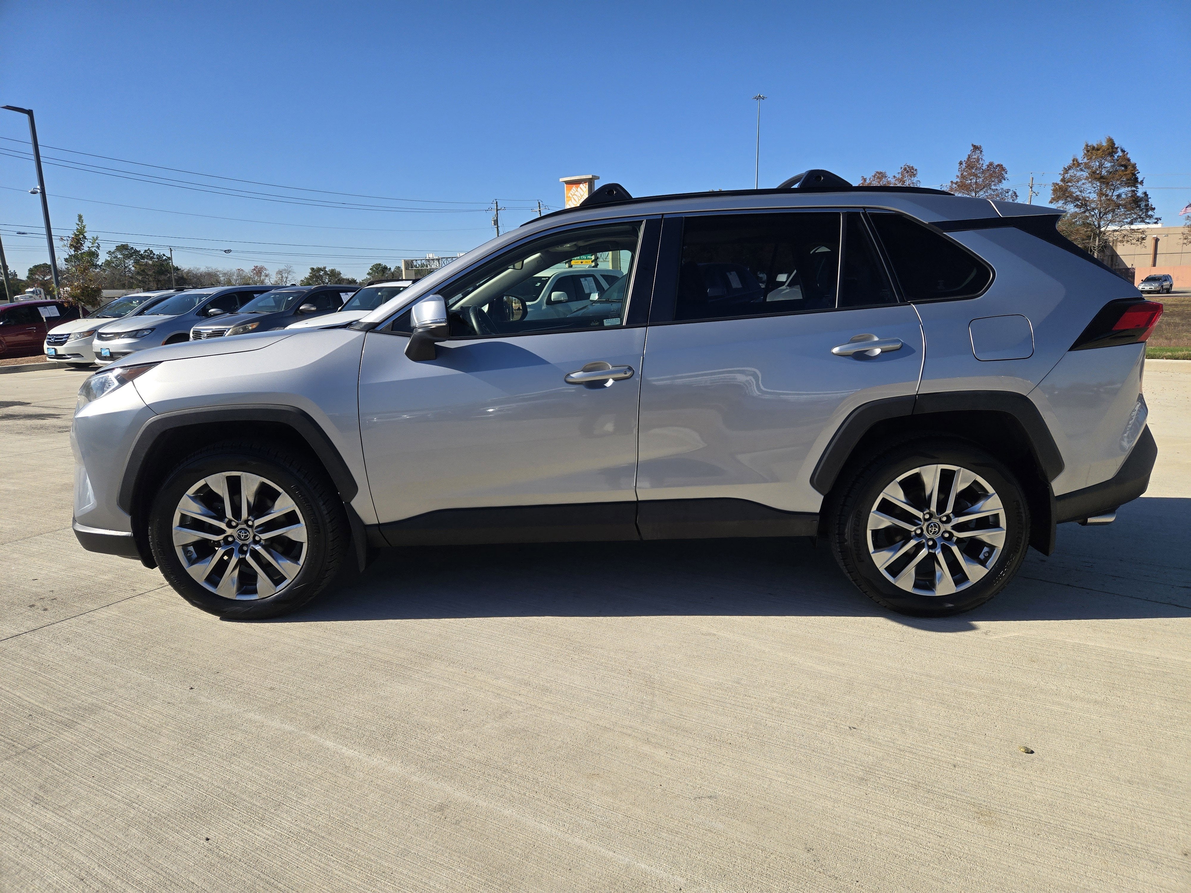 2019 Toyota RAV4 XLE Premium