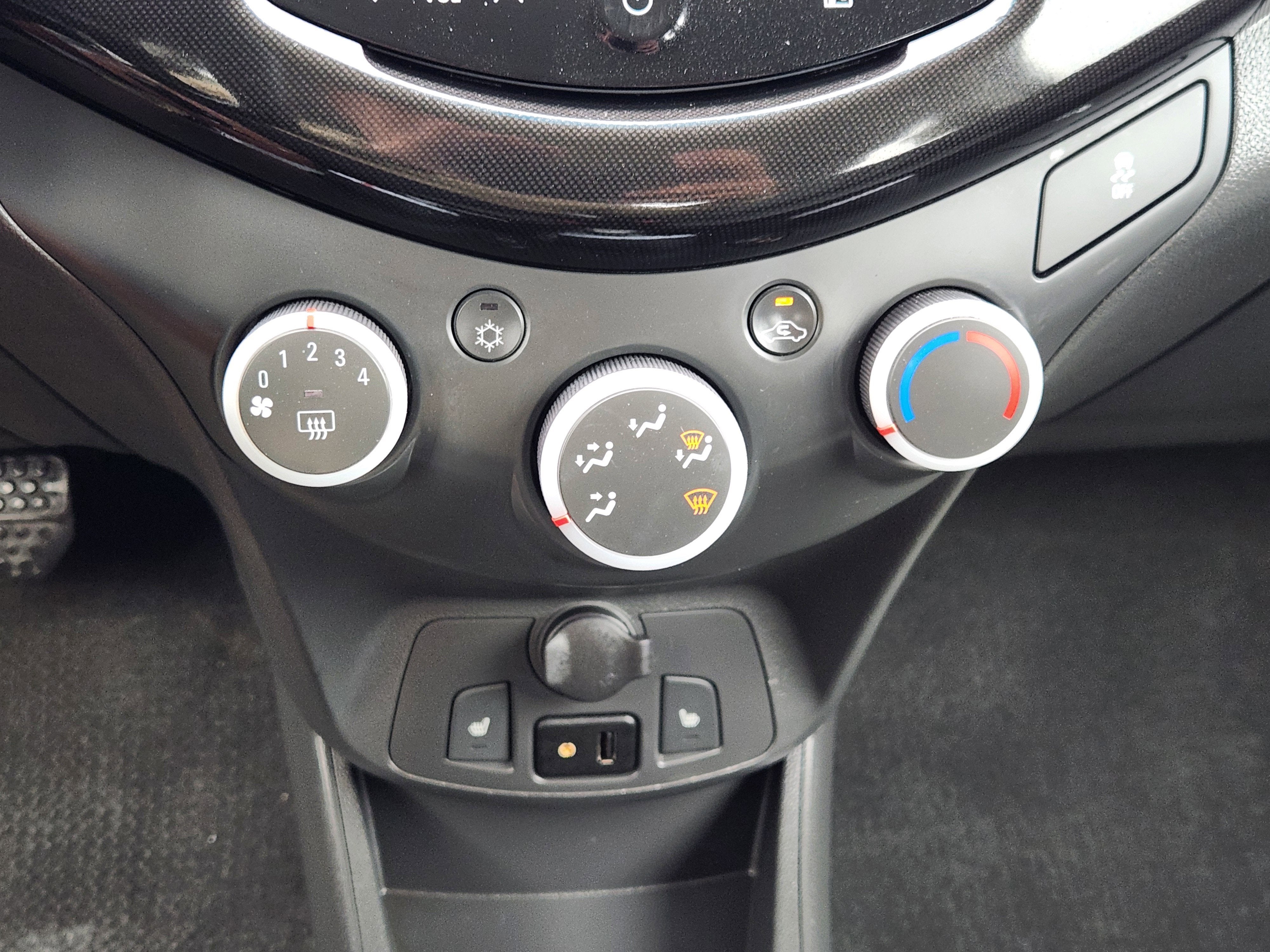 2014 Chevrolet Spark LT