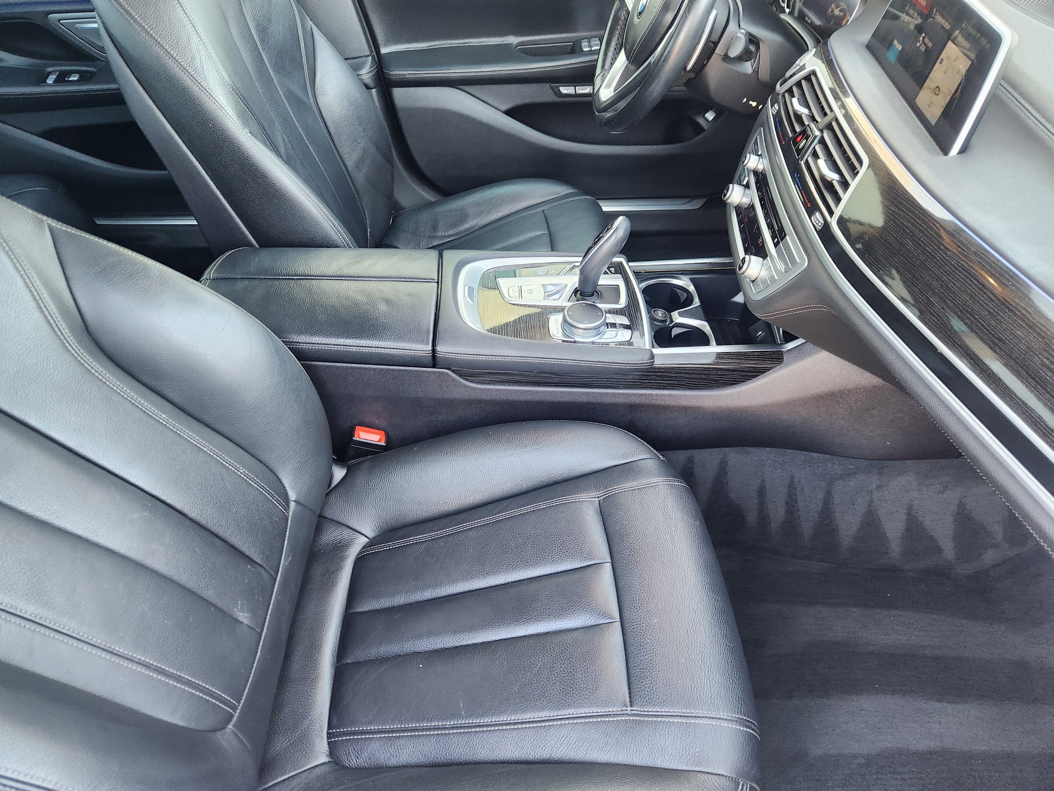 2018 BMW 7 Series 740i