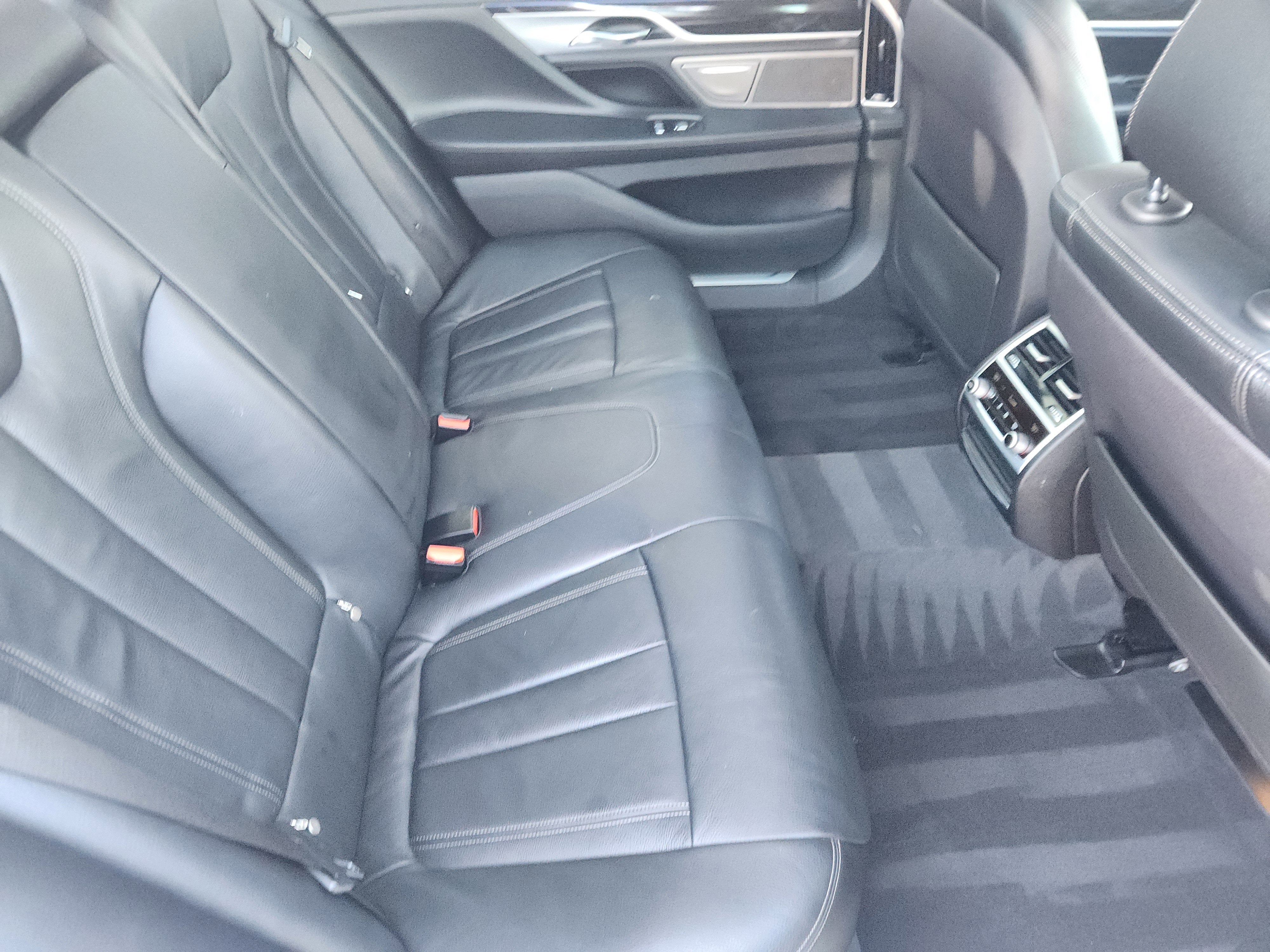 2018 BMW 7 Series 740i