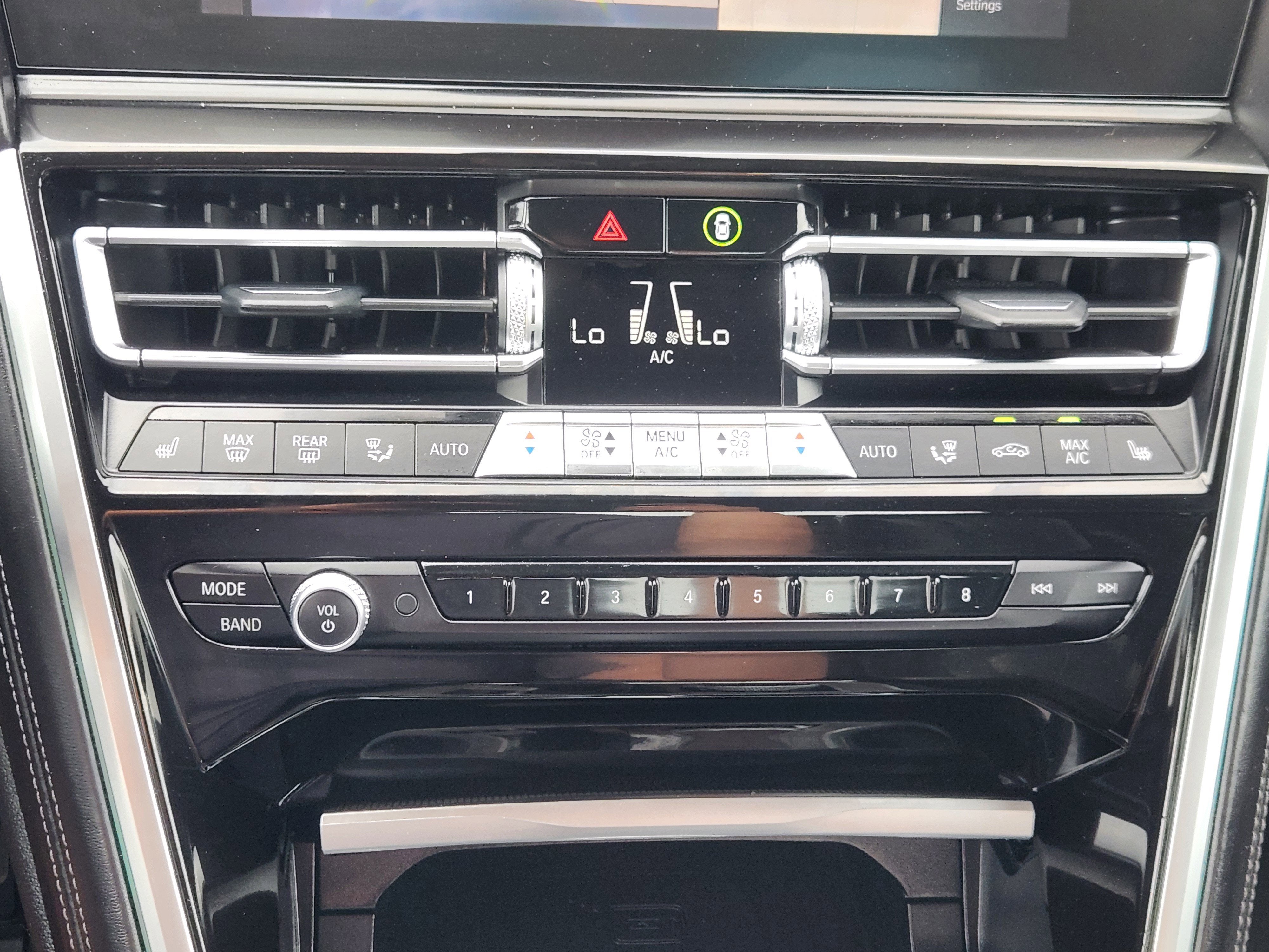 2022 BMW 8 Series 840i