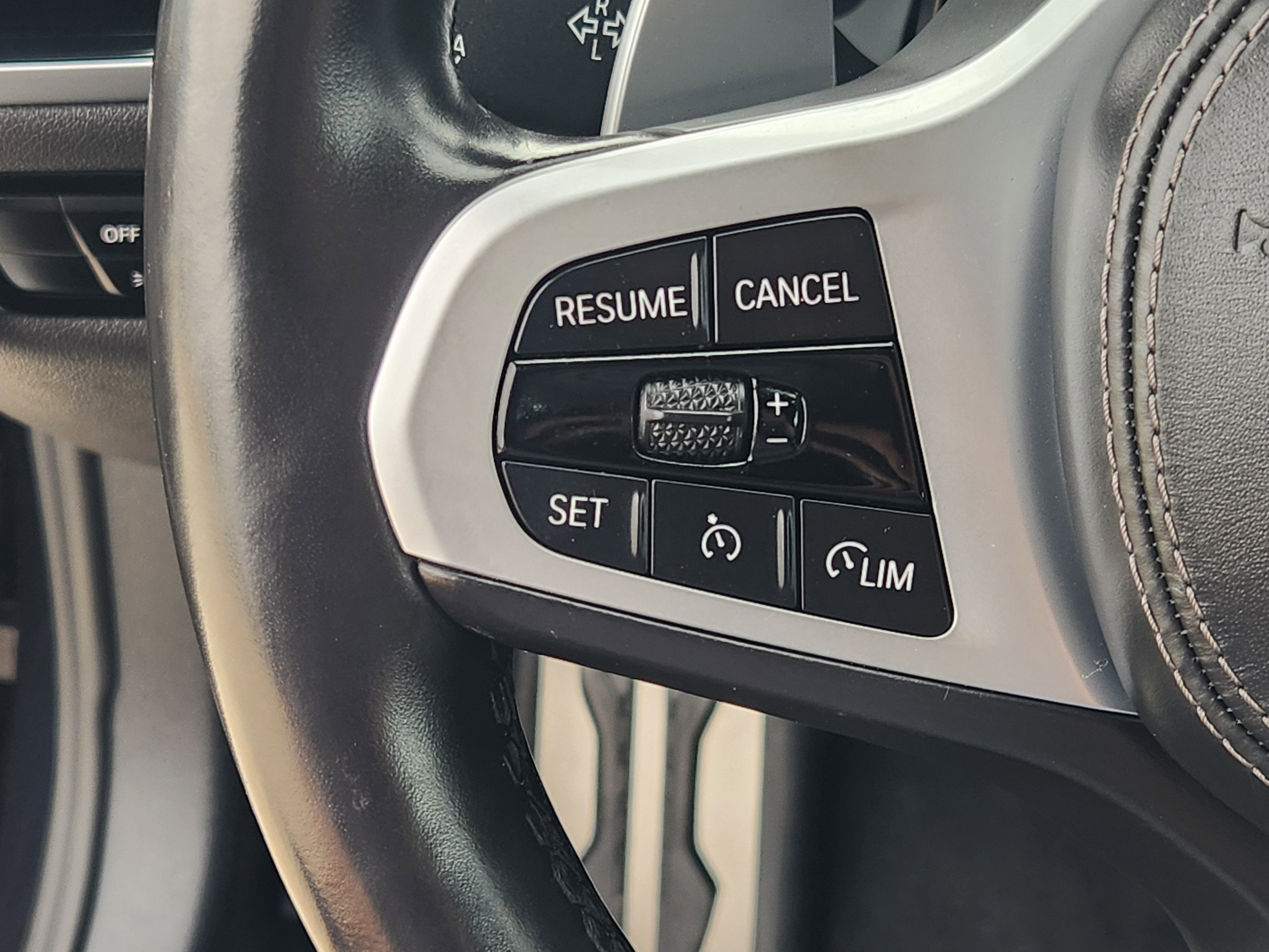 2022 BMW 8 Series 840i