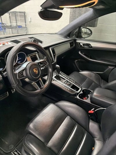 2016 Porsche Macan Turbo