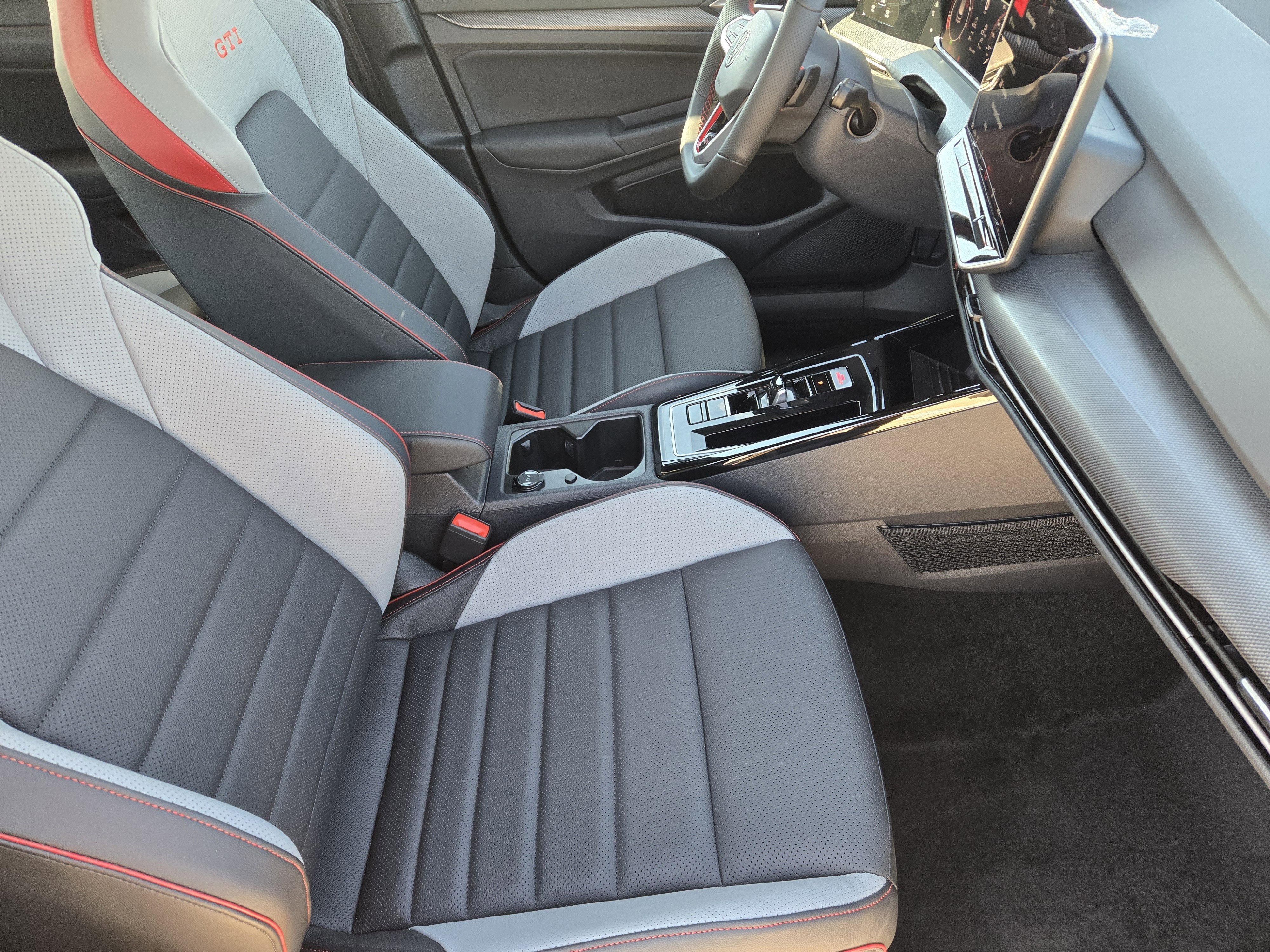 2026 Volkswagen Golf GTI SE