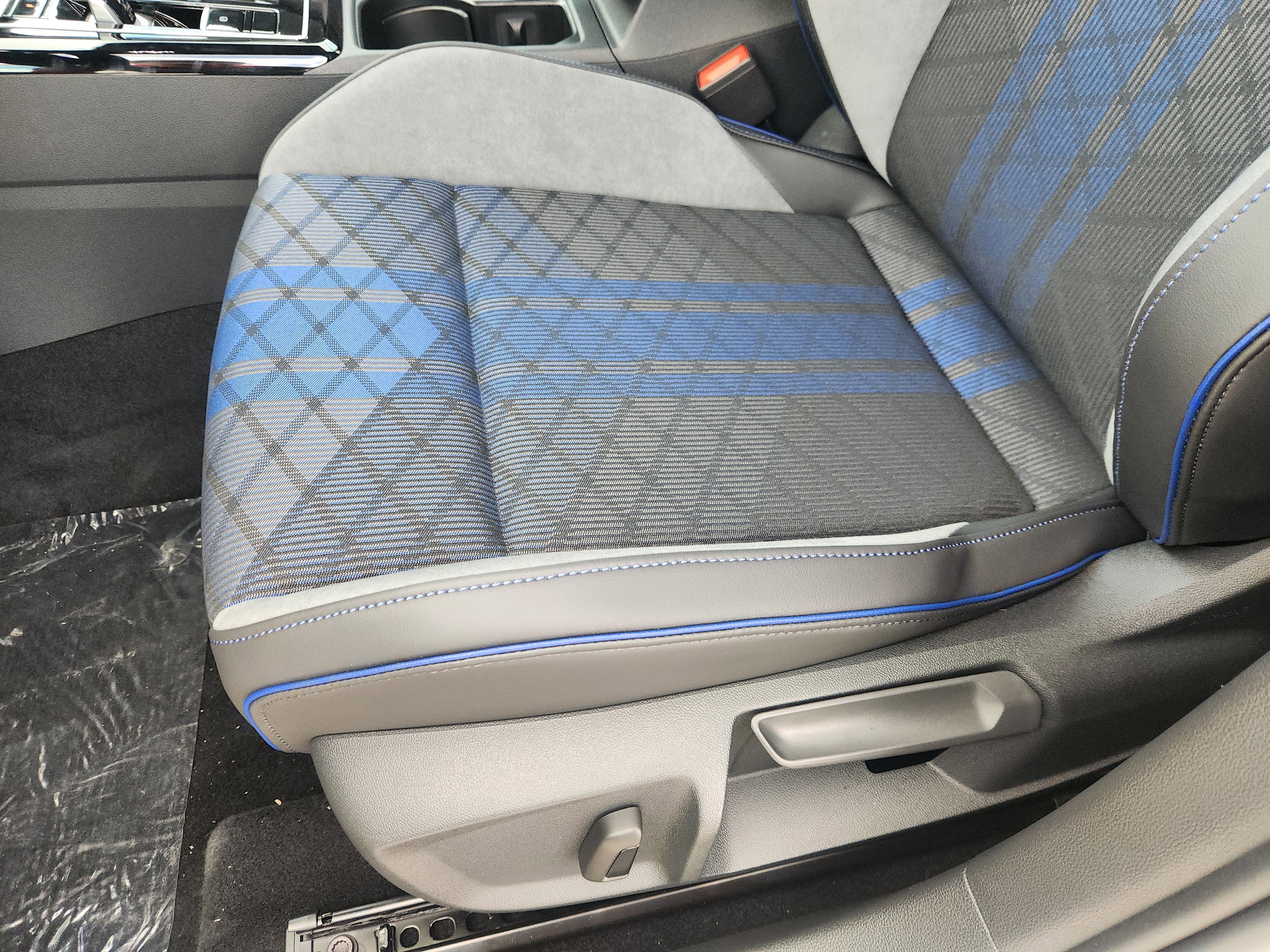 2026 Volkswagen Golf R 2.0T