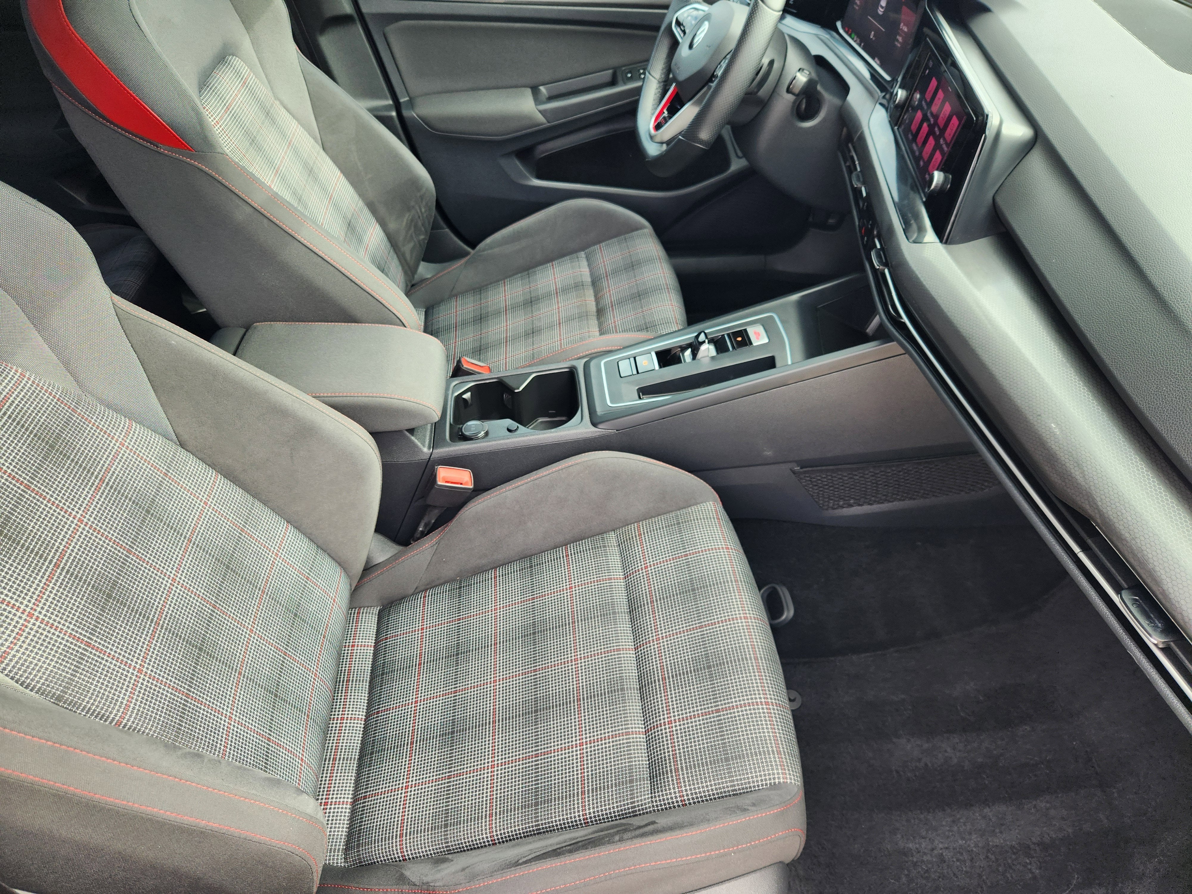 2022 Volkswagen Golf GTI S