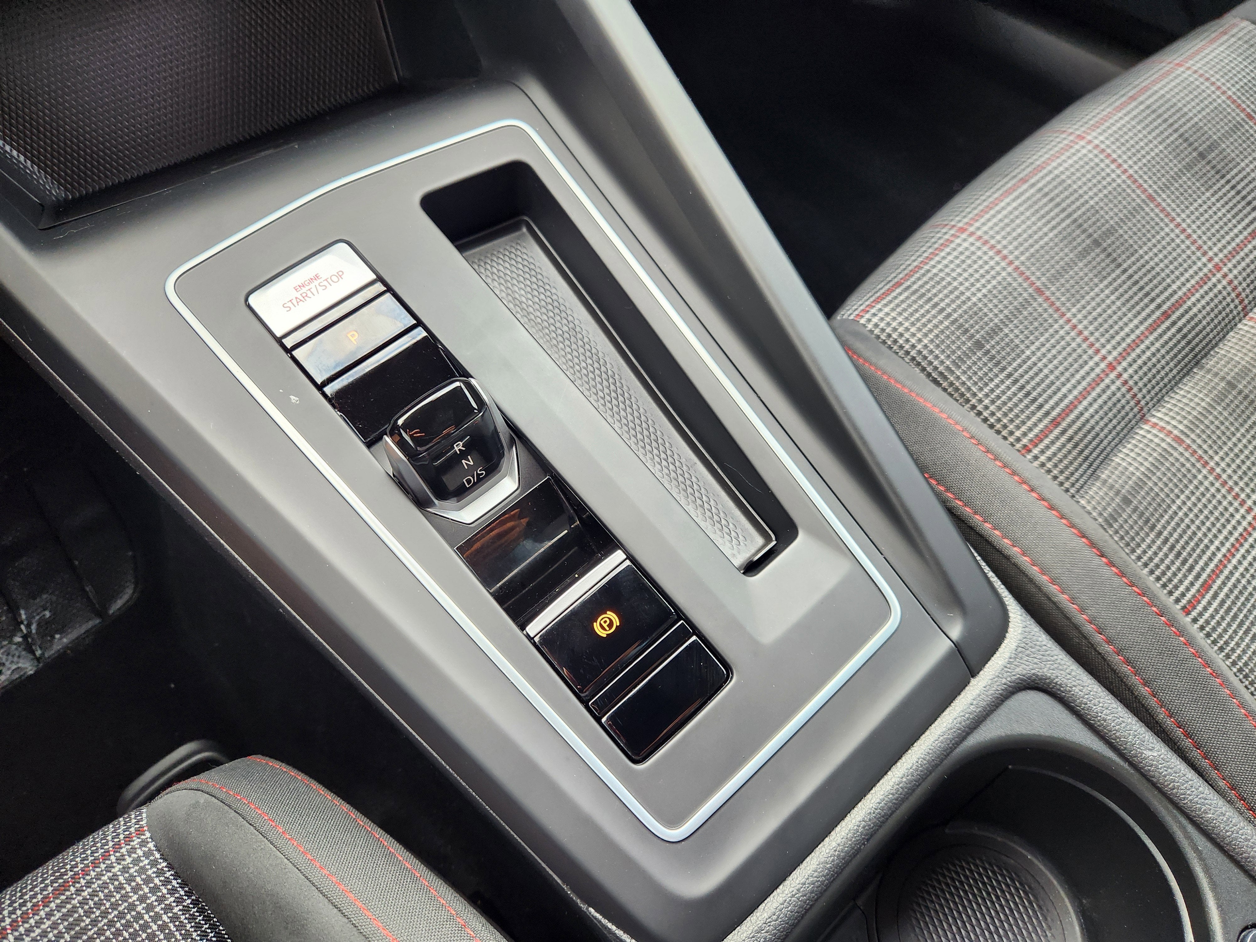 2022 Volkswagen Golf GTI S