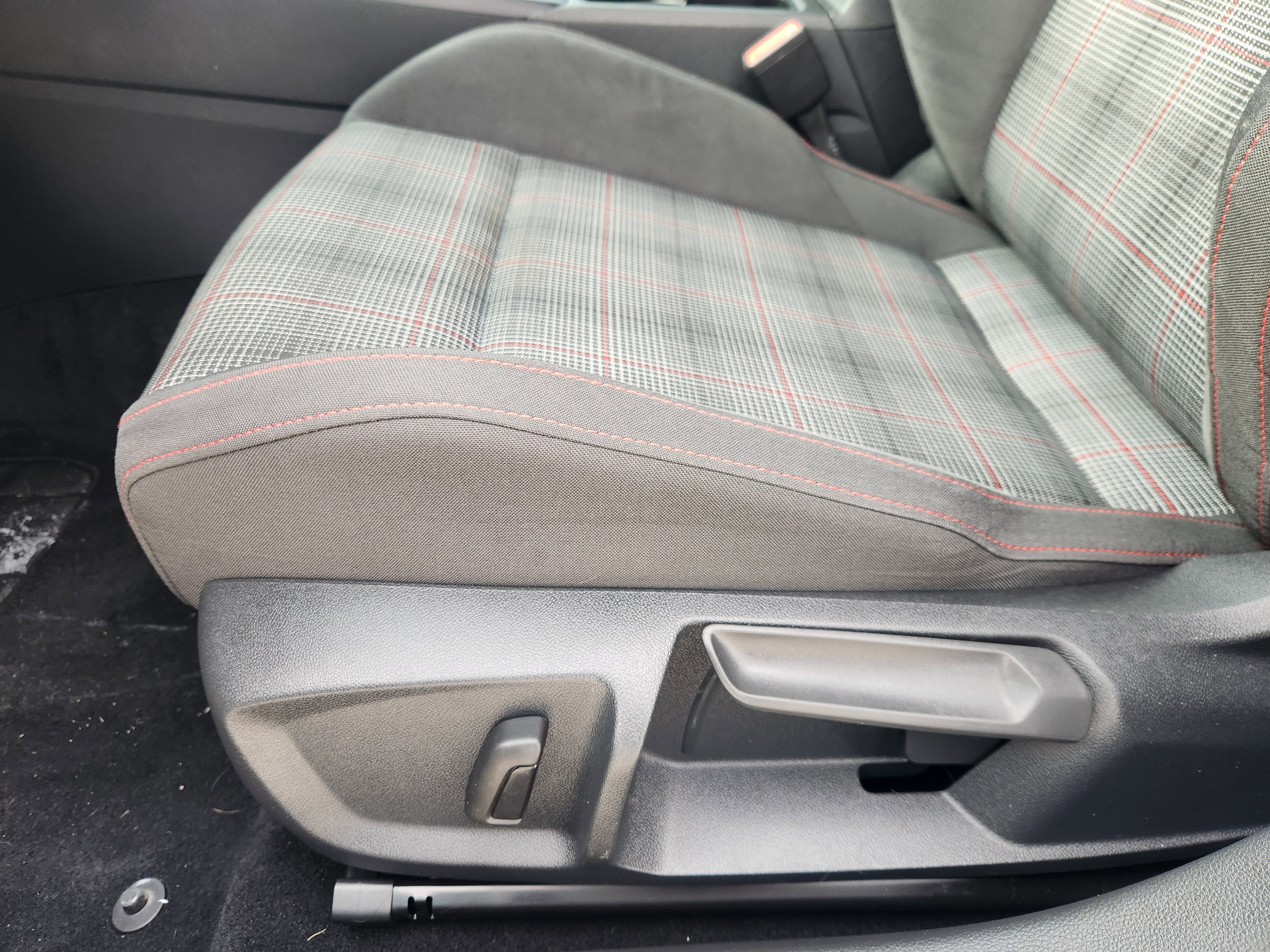 2022 Volkswagen Golf GTI S