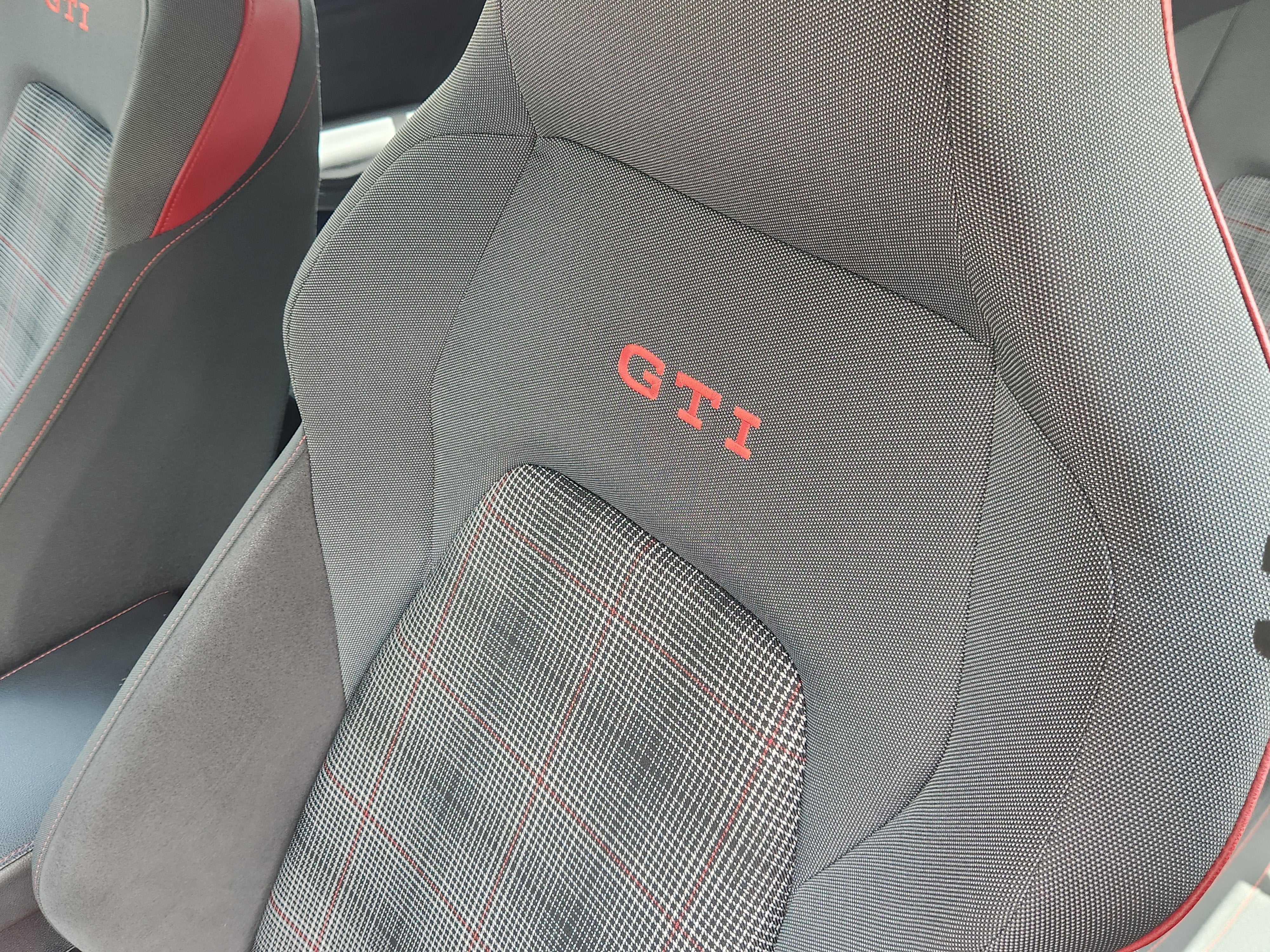 2024 Volkswagen Golf GTI S