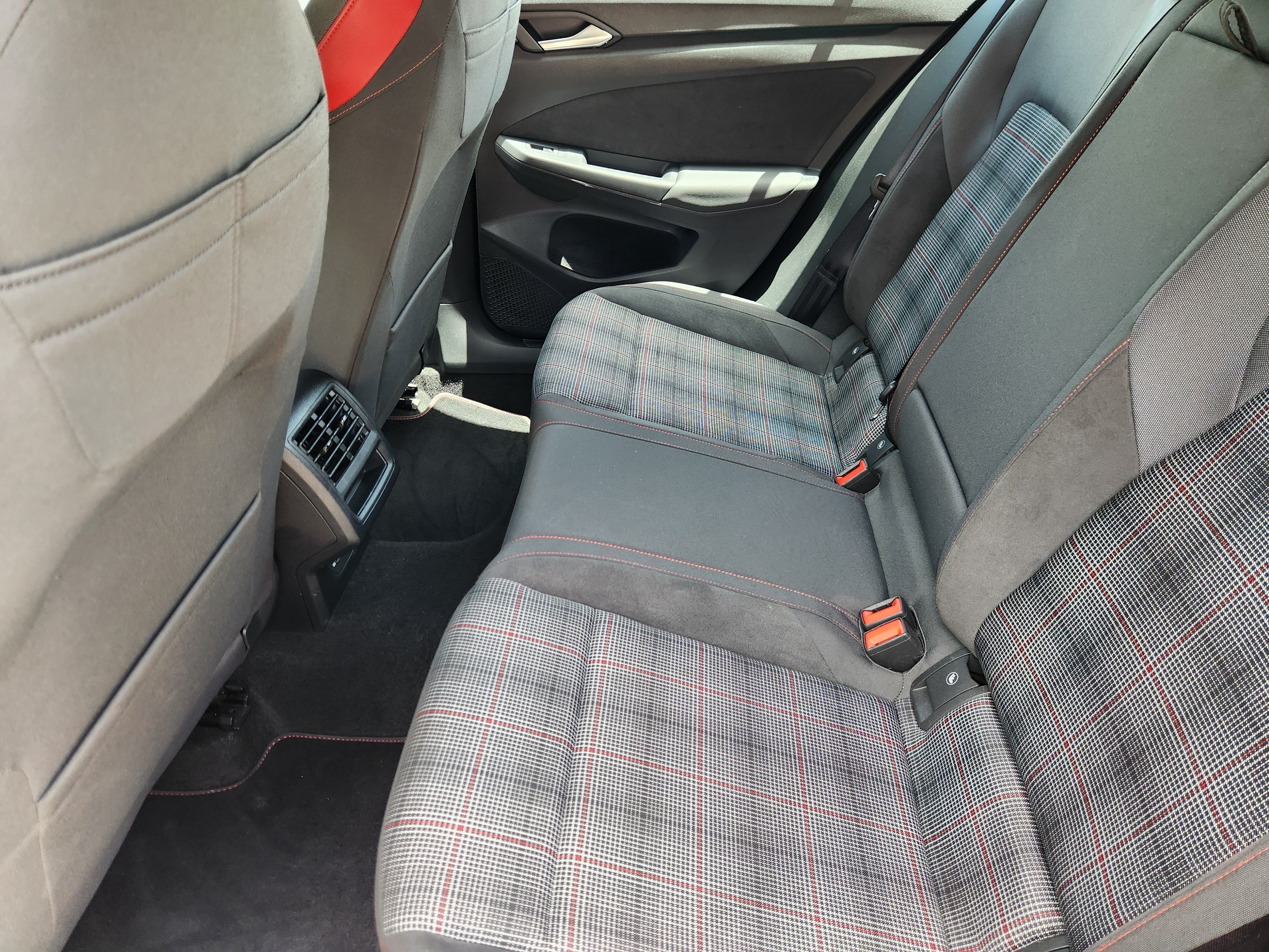 2024 Volkswagen Golf GTI S