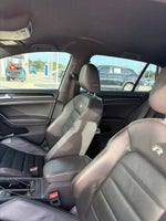 2017 Volkswagen Golf R DCC & Navigation 4Motion