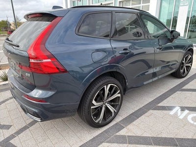 2023 Volvo XC60 Ultimate Dark Theme